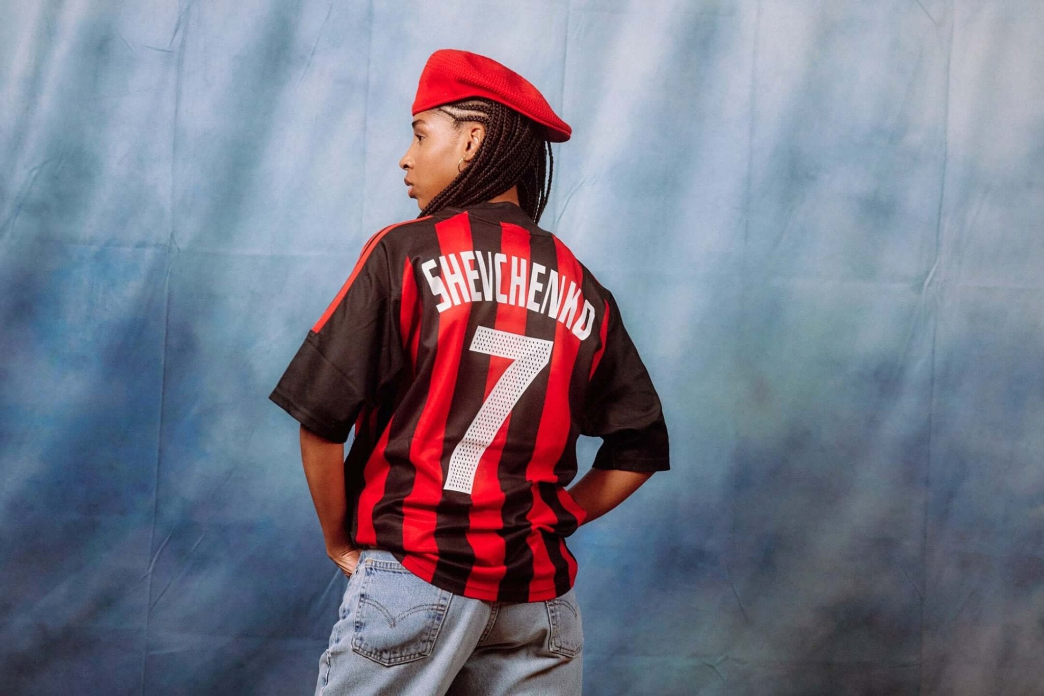 THE MOMENTS IN BETWEEN - Cult Kits