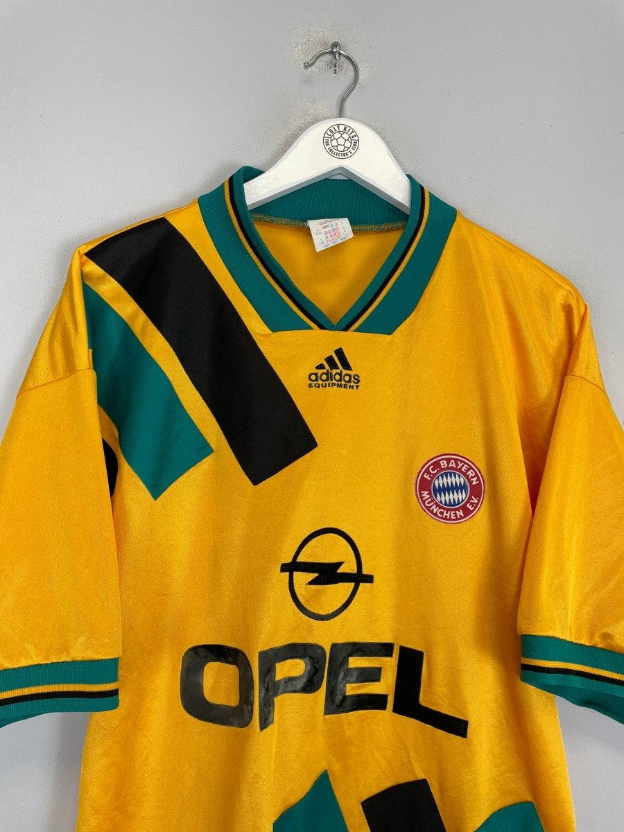 1993/95 BAYERN MUNICH AWAY SHIRT (L) ADIDAS - Cult Kits - Large - Buy Vintage Football Shirts, Authentic Retro Football Shirts For Sale, Classic Football Shirts & Soccer Jersey