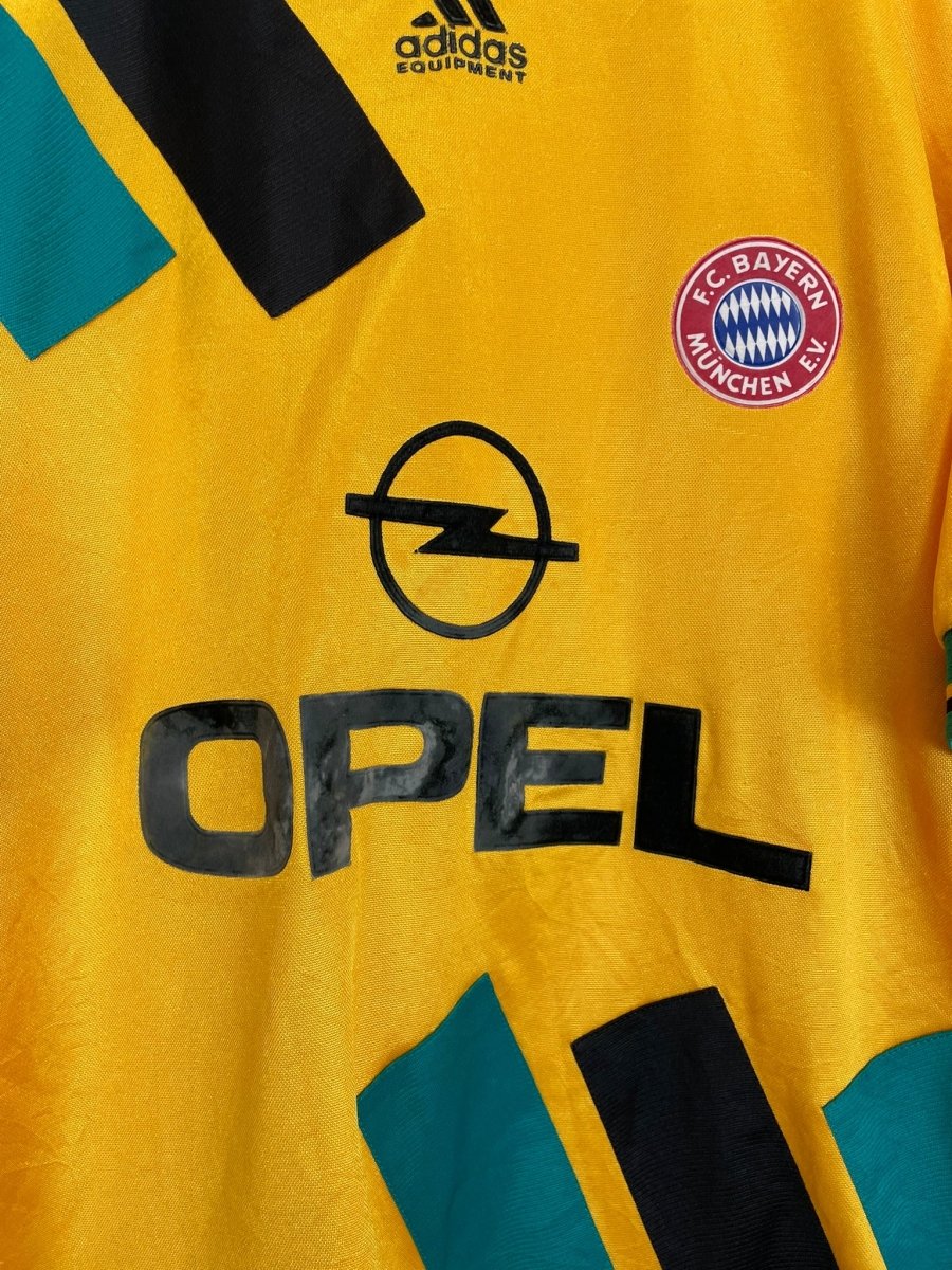 1993/95 BAYERN MUNICH AWAY SHIRT (L) ADIDAS - Cult Kits - Large - Buy Vintage Football Shirts, Authentic Retro Football Shirts For Sale, Classic Football Shirts & Soccer Jersey