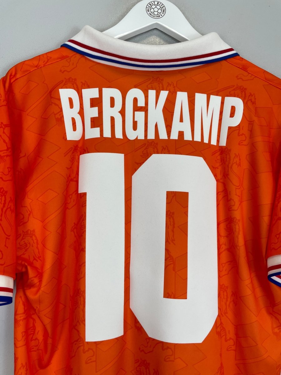 1994 NETHERLANDS BERGKAMP 10 HOME SHIRT (M) LOTTO - Cult Kits - Medium - Buy Vintage Football Shirts, Authentic Retro Football Shirts For Sale, Classic Football Shirts & Soccer Jersey