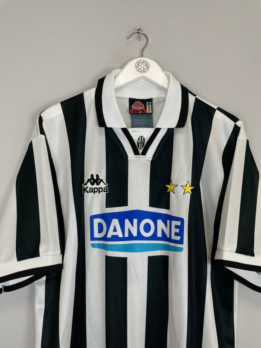 1994/95 JUVENTUS 10 HOME SHIRT (XL) KAPPA - Cult Kits - XL - Buy Vintage Football Shirts, Authentic Retro Football Shirts For Sale, Classic Football Shirts & Soccer Jersey