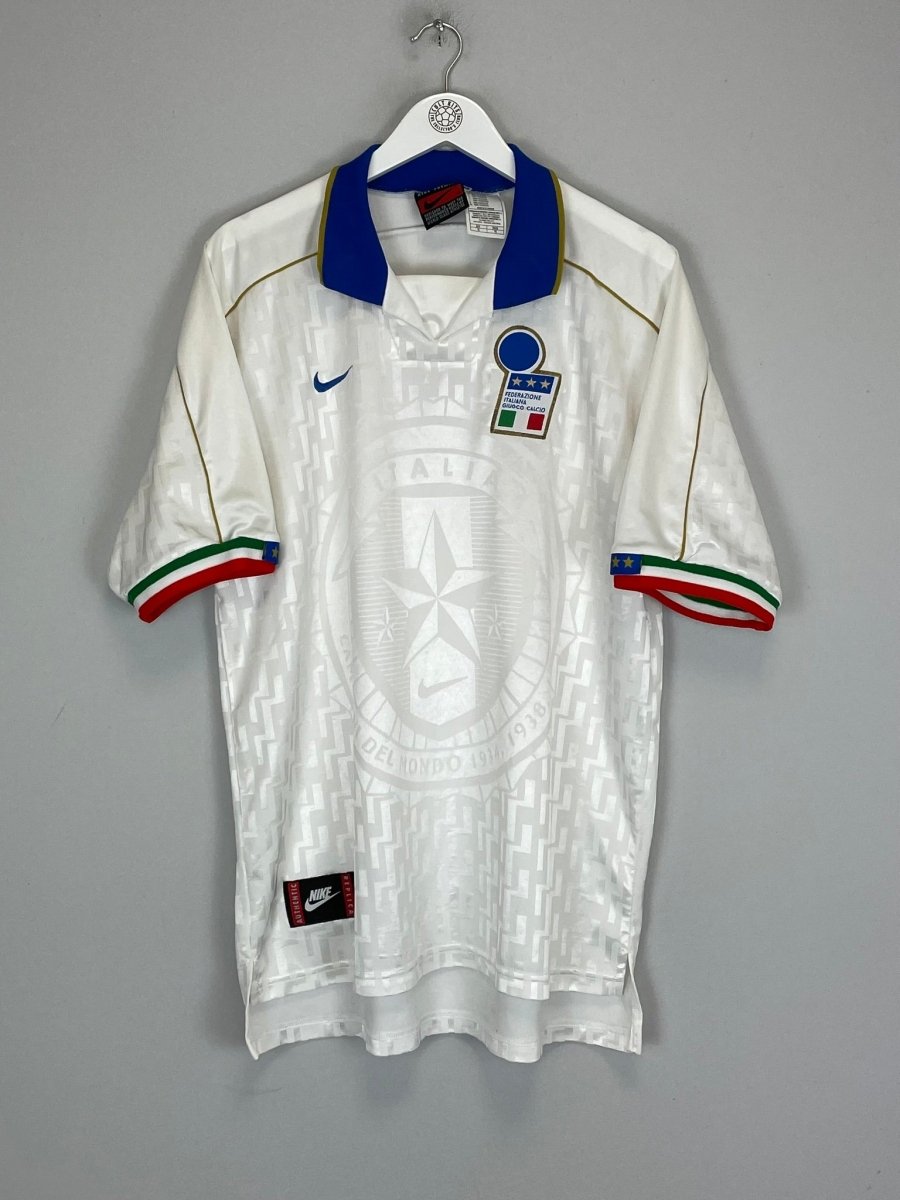 1995/96 ITALY AWAY SHIRT (XL) NIKE - Cult Kits - XL - Buy Vintage Football Shirts, Authentic Retro Football Shirts For Sale, Classic Football Shirts & Soccer Jersey