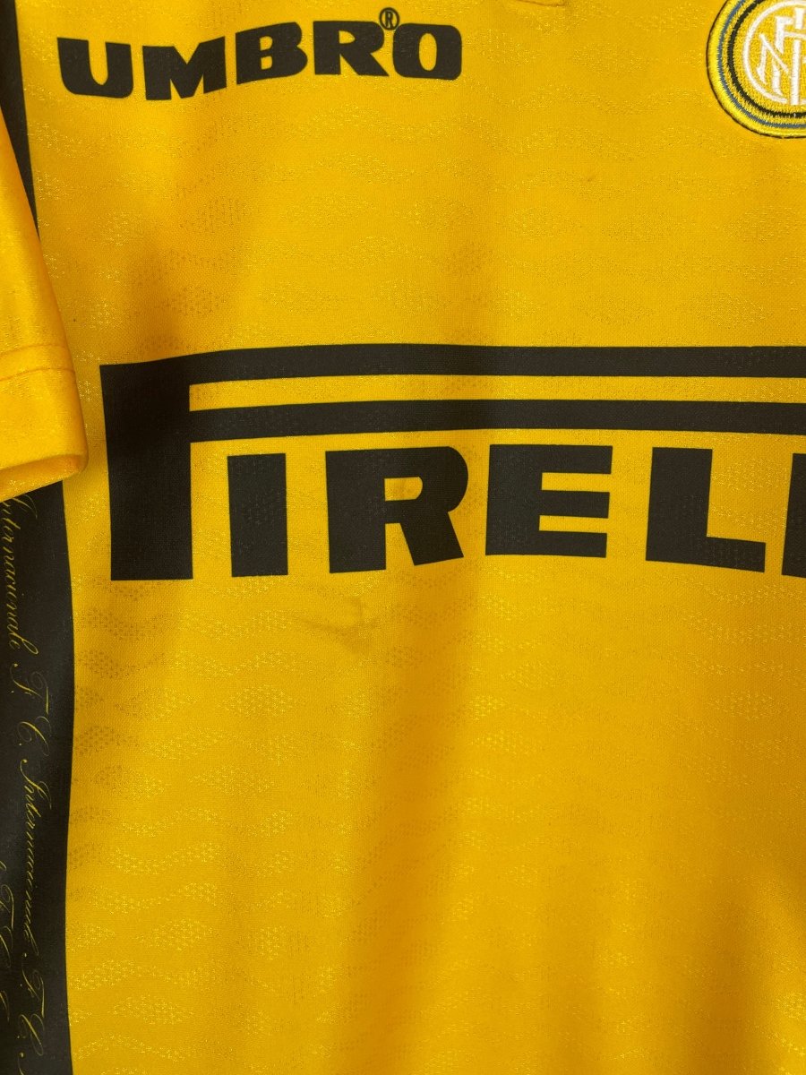 1996/97 INTER MILAN ZAMORANO 9 AWAY SHIRT (L) UMBRO - Cult Kits - Large - Buy Vintage Football Shirts, Authentic Retro Football Shirts For Sale, Classic Football Shirts & Soccer Jersey