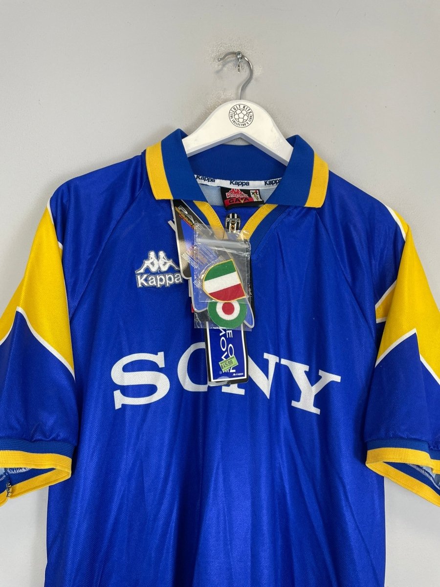 1996/97 JUVENTUS *BNWT* AWAY SHIRT (XL) KAPPA - Cult Kits - XL - Buy Vintage Football Shirts, Authentic Retro Football Shirts For Sale, Classic Football Shirts & Soccer Jersey