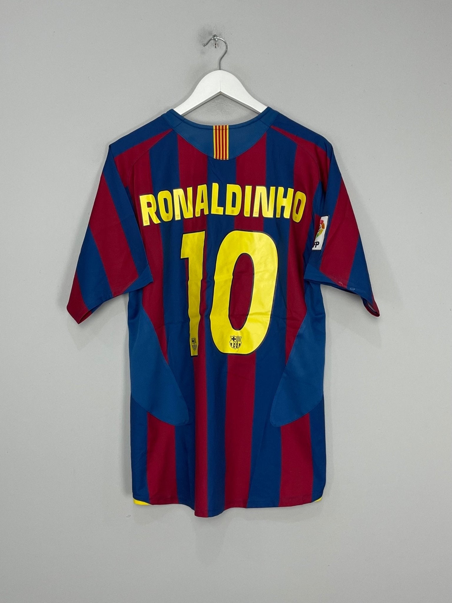 2005/06 BARCELONA RONALDINHO #10 HOME SHIRT (M) NIKE – Cult Kits