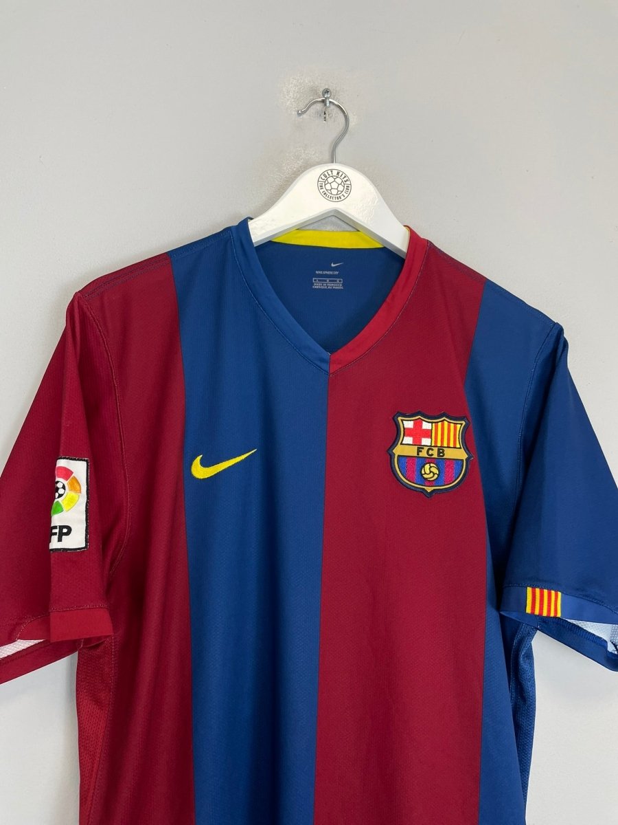 2006/07 BARCELONA RONALDINHO 10 HOME SHIRT (L) NIKE - Cult Kits - Large - Buy Vintage Football Shirts, Authentic Retro Football Shirts For Sale, Classic Football Shirts & Soccer Jersey