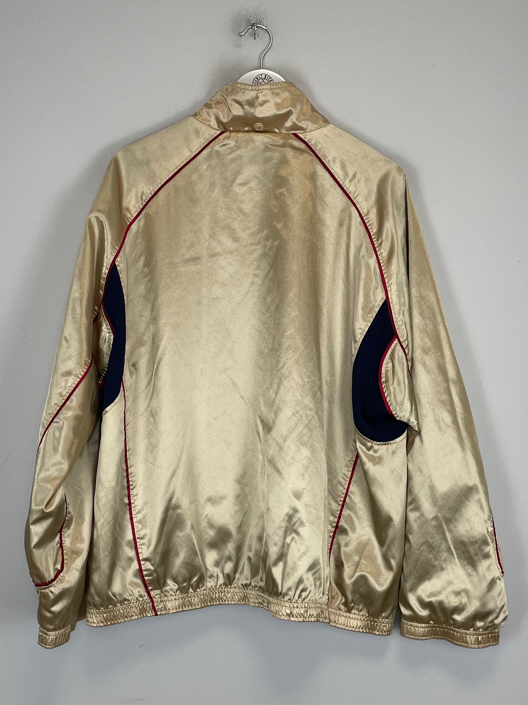 Shop 2001/02 BARCELONA NIKE TRACK JACKET (M) NIKE, classic football shirts, vintage football shirts & retro soccer jerseys at Cult Kits