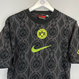 Shop 1996/97 DORTMUND TRAINING SHIRT (S) NIKE, classic football shirts, vintage football shirts & retro soccer jerseys at Cult Kits