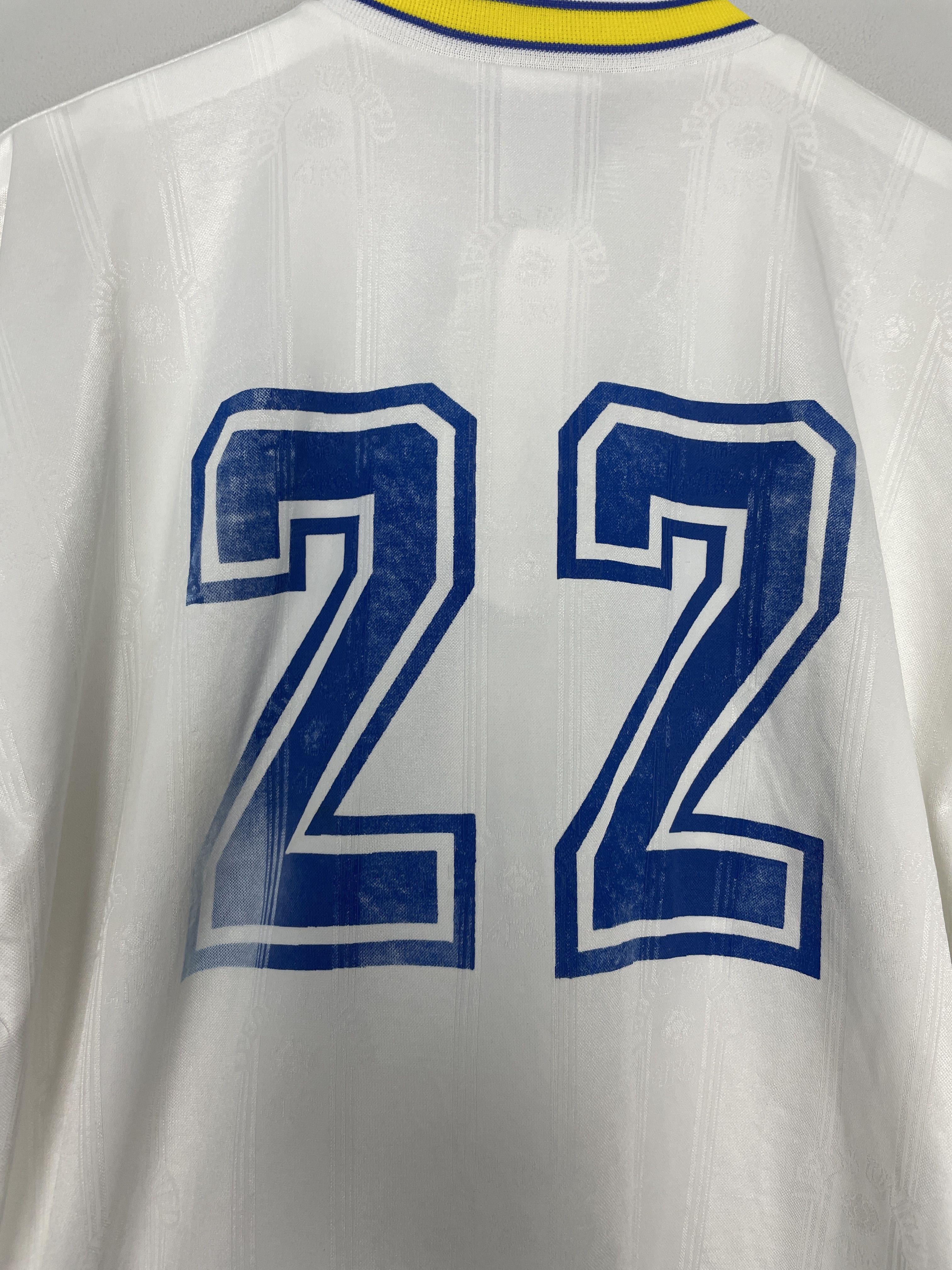 Shop 1996/98 LEEDS UNITED #22 HOME SHIRT (L) PUMA, classic football shirts, vintage football shirts & retro soccer jerseys at Cult Kits