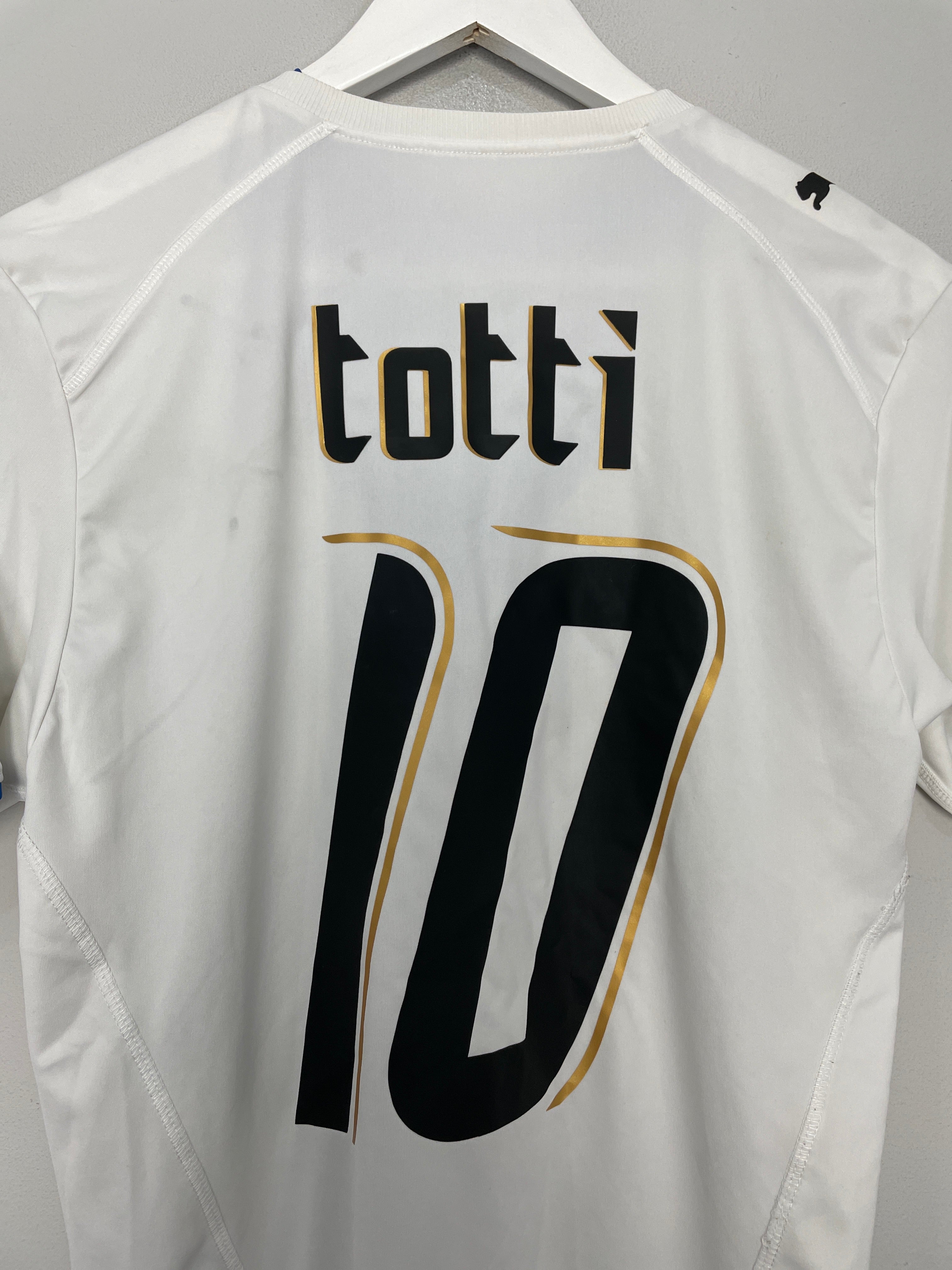 Shop 2006/08 ITALY TOTTI #10 AWAY SHIRT (M) PUMA, classic football shirts, vintage football shirts & retro soccer jerseys at Cult Kits