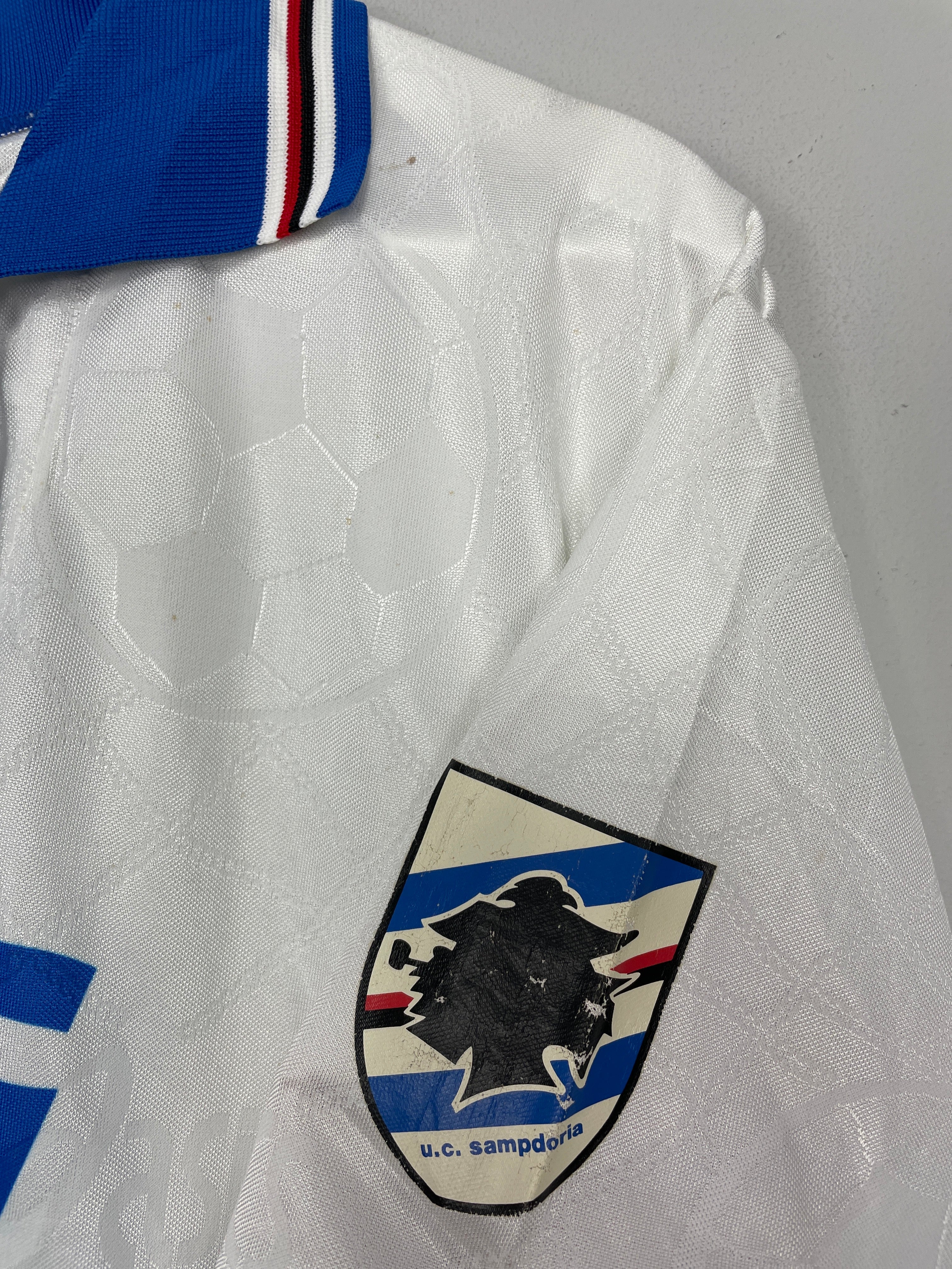 Shop 1994/95 SAMPDORIA AWAY SHIRT (L) ASICS, classic football shirts, vintage football shirts & retro soccer jerseys at Cult Kits
