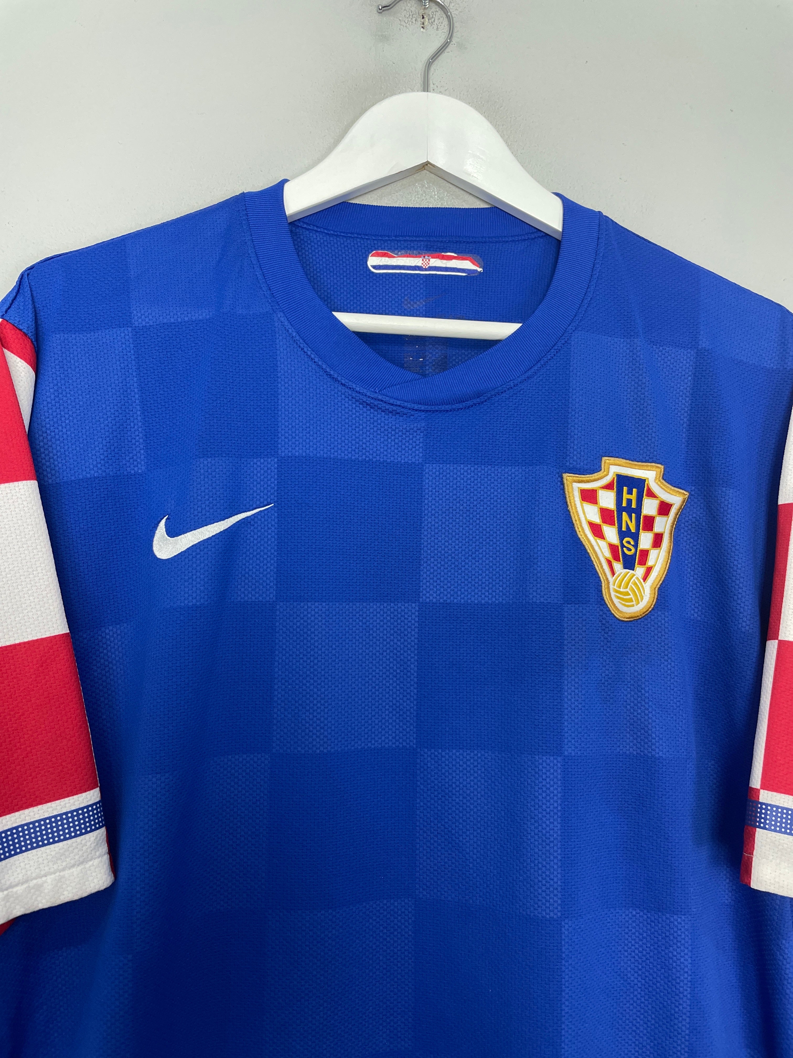 Shop 2010/11 CROATIA AWAY SHIRT (XXL) NIKE, classic football shirts, vintage football shirts & retro soccer jerseys at Cult Kits