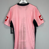 Shop 2004/05 PALERMO *BNWT WITH DEFECTS* HOME SHIRT (XL) LOTTO, classic football shirts, vintage football shirts & retro soccer jerseys at Cult Kits