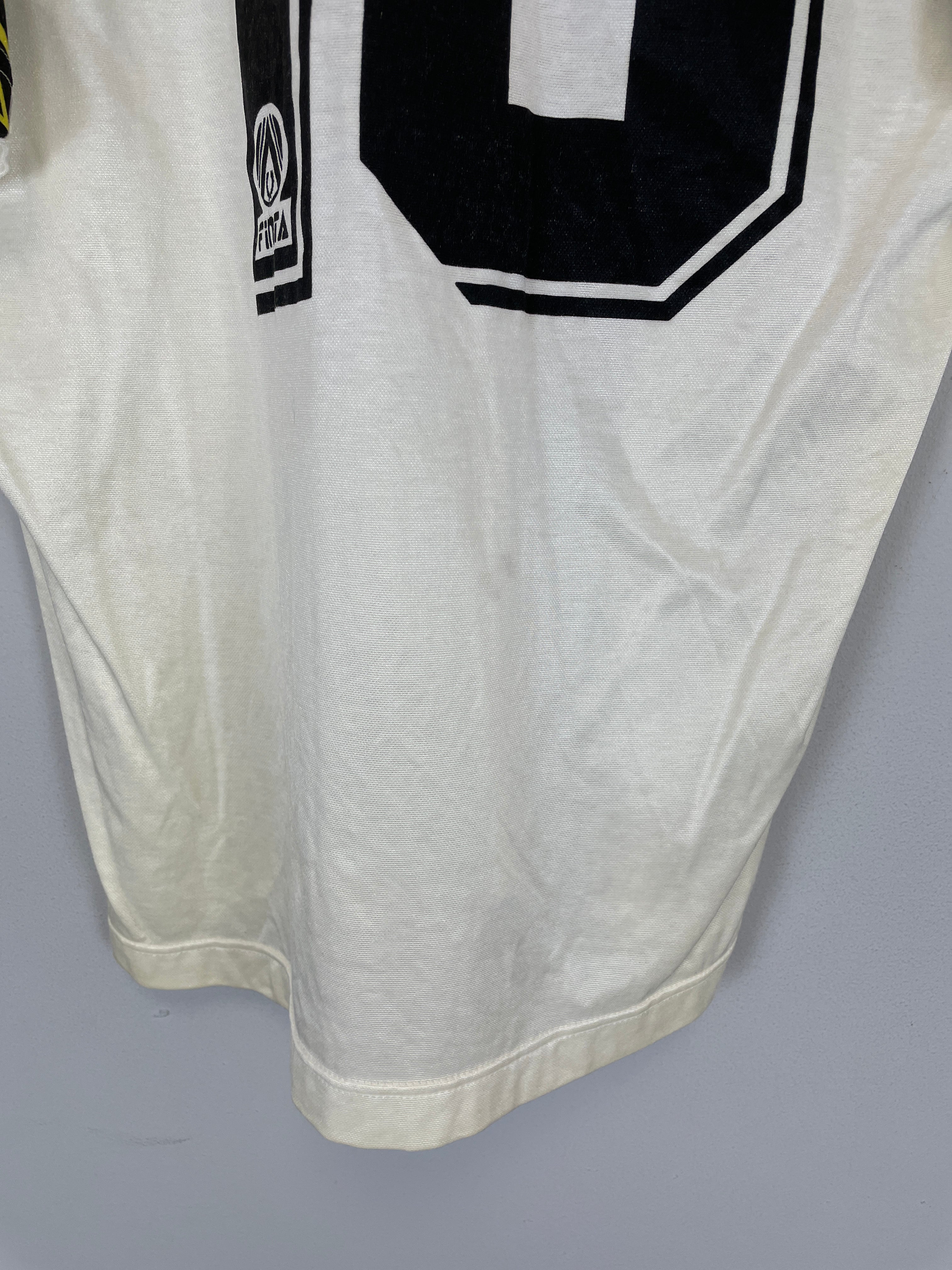 Shop 1991/92 GREMIO NOVORIZONTINO AWAY SHIRT (L) FINTA, classic football shirts, vintage football shirts & retro soccer jerseys at Cult Kits