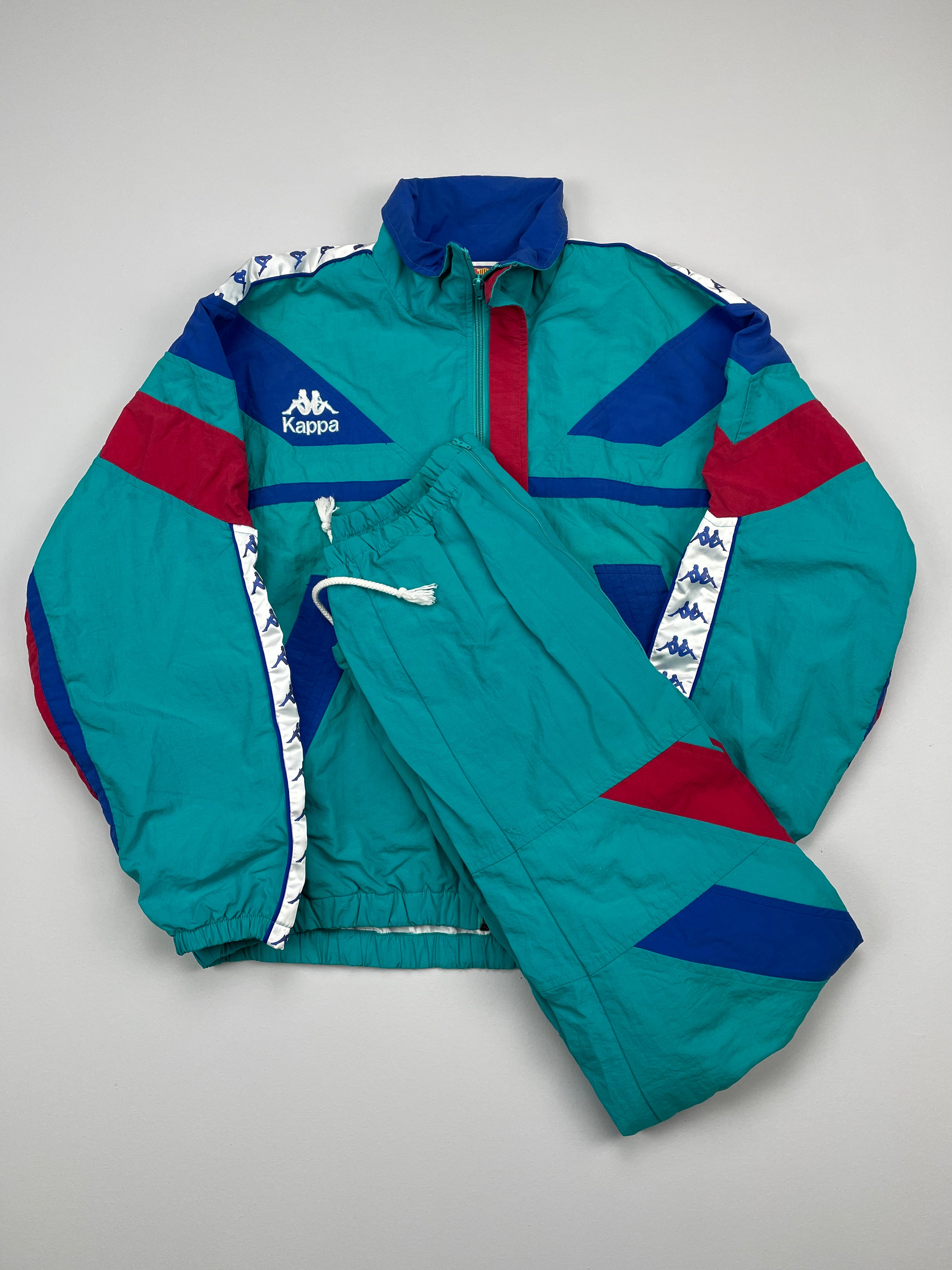 Shop 1992/95 BARCELONA FULL TRACKSUIT (M) KAPPA, classic football shirts, vintage football shirts & retro soccer jerseys at Cult Kits