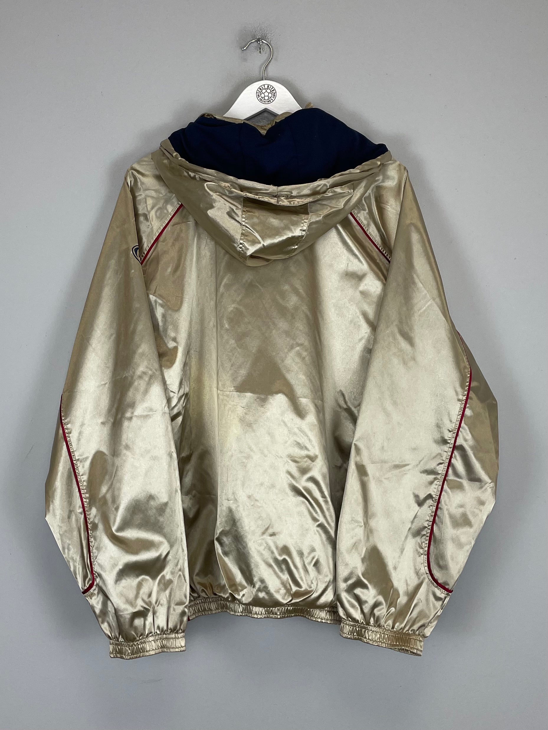 Shop 2001/02 BARCELONA TRACK JACKET (L) NIKE, classic football shirts, vintage football shirts & retro soccer jerseys at Cult Kits