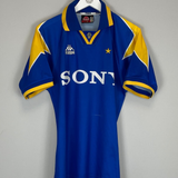 Shop 1996/97 JUVENTUS AWAY SHIRT (M) KAPPA, classic football shirts, vintage football shirts & retro soccer jerseys at Cult Kits