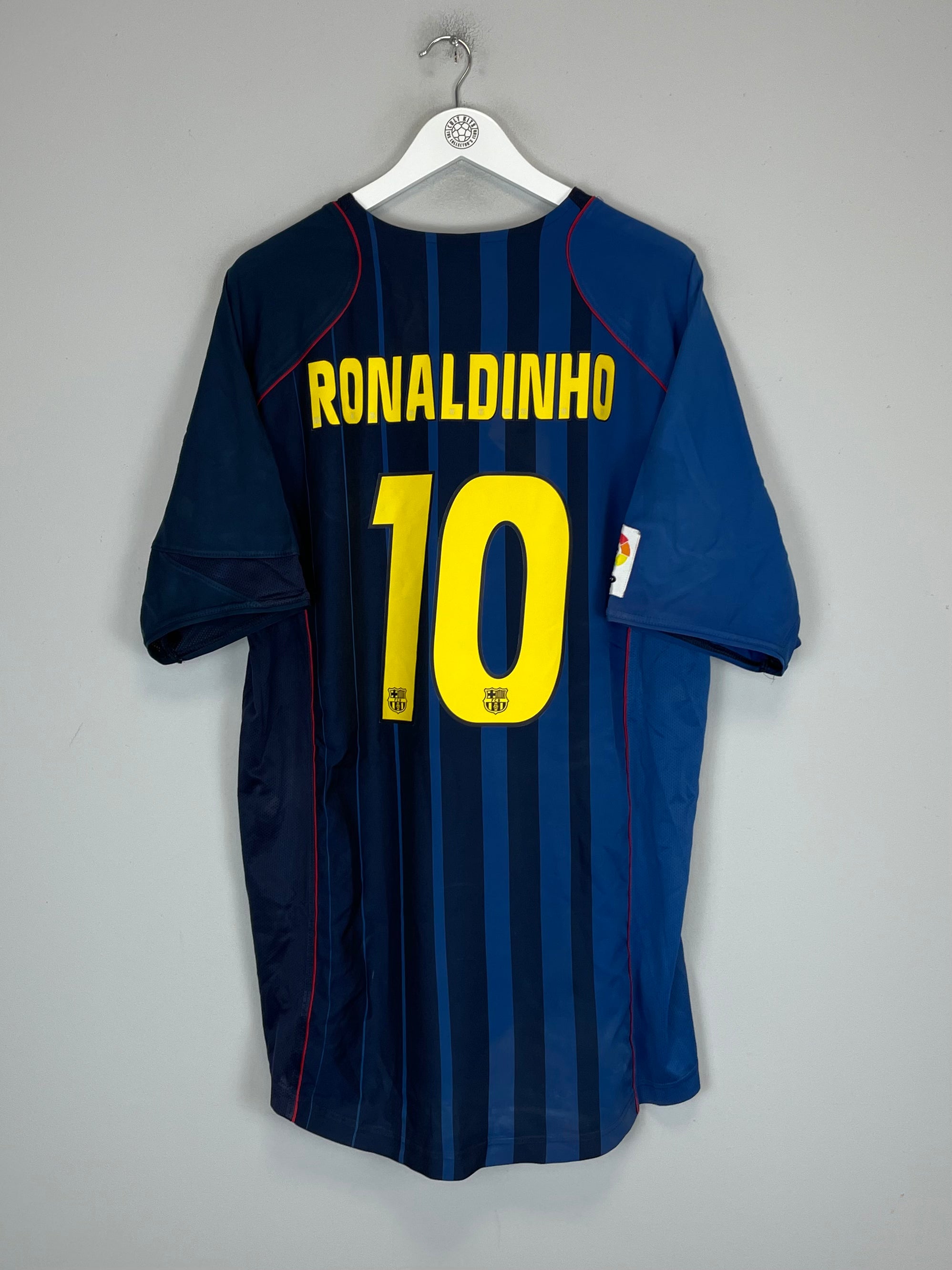Shop 2004/05 BARCELONA RONALDINHO #10 AWAY SHIRT (XL) NIKE, classic football shirts, vintage football shirts & retro soccer jerseys at Cult Kits