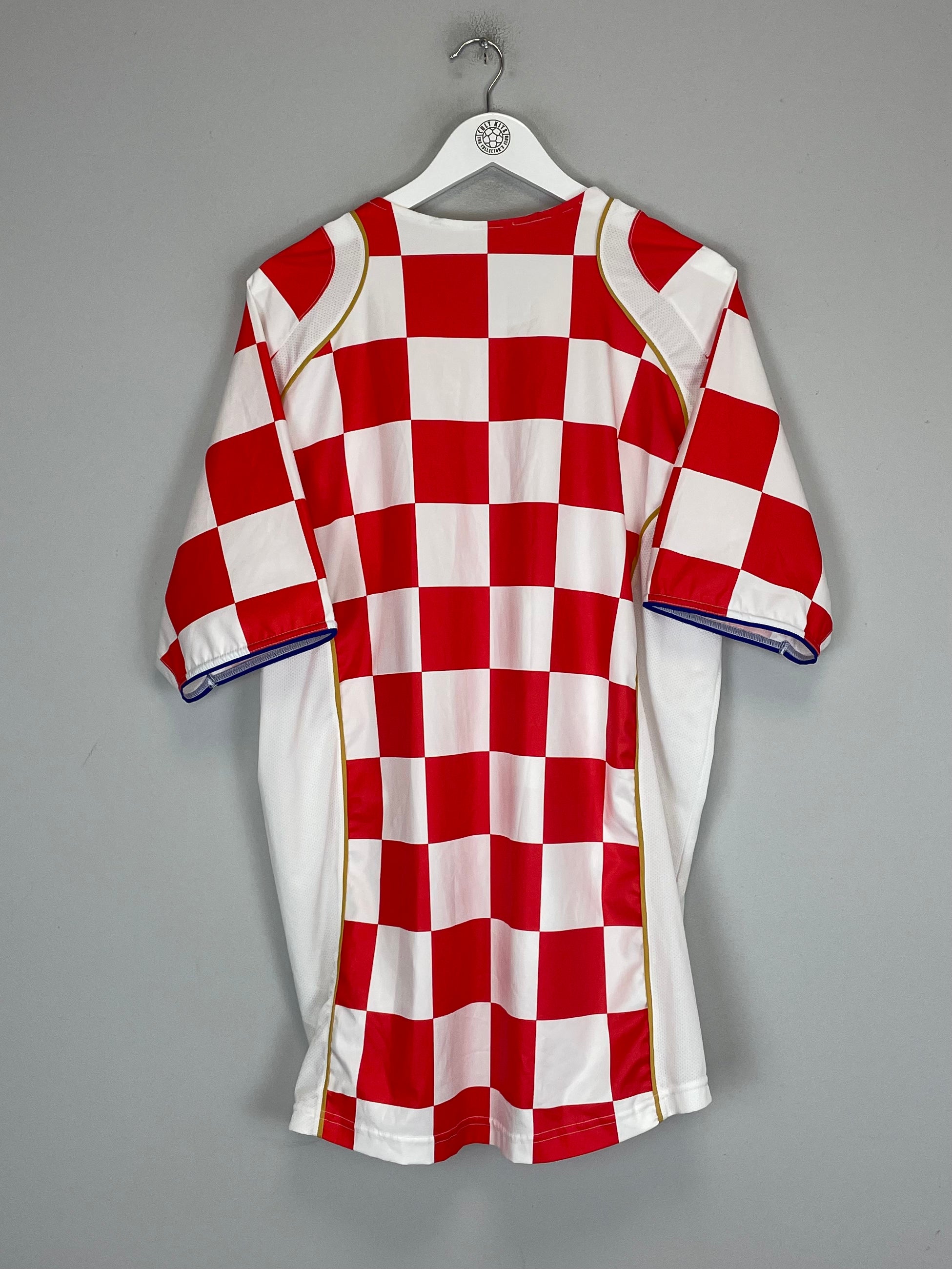 Shop 2004/06 CROATIA HOME SHIRT (XL) NIKE, classic football shirts, vintage football shirts & retro soccer jerseys at Cult Kits