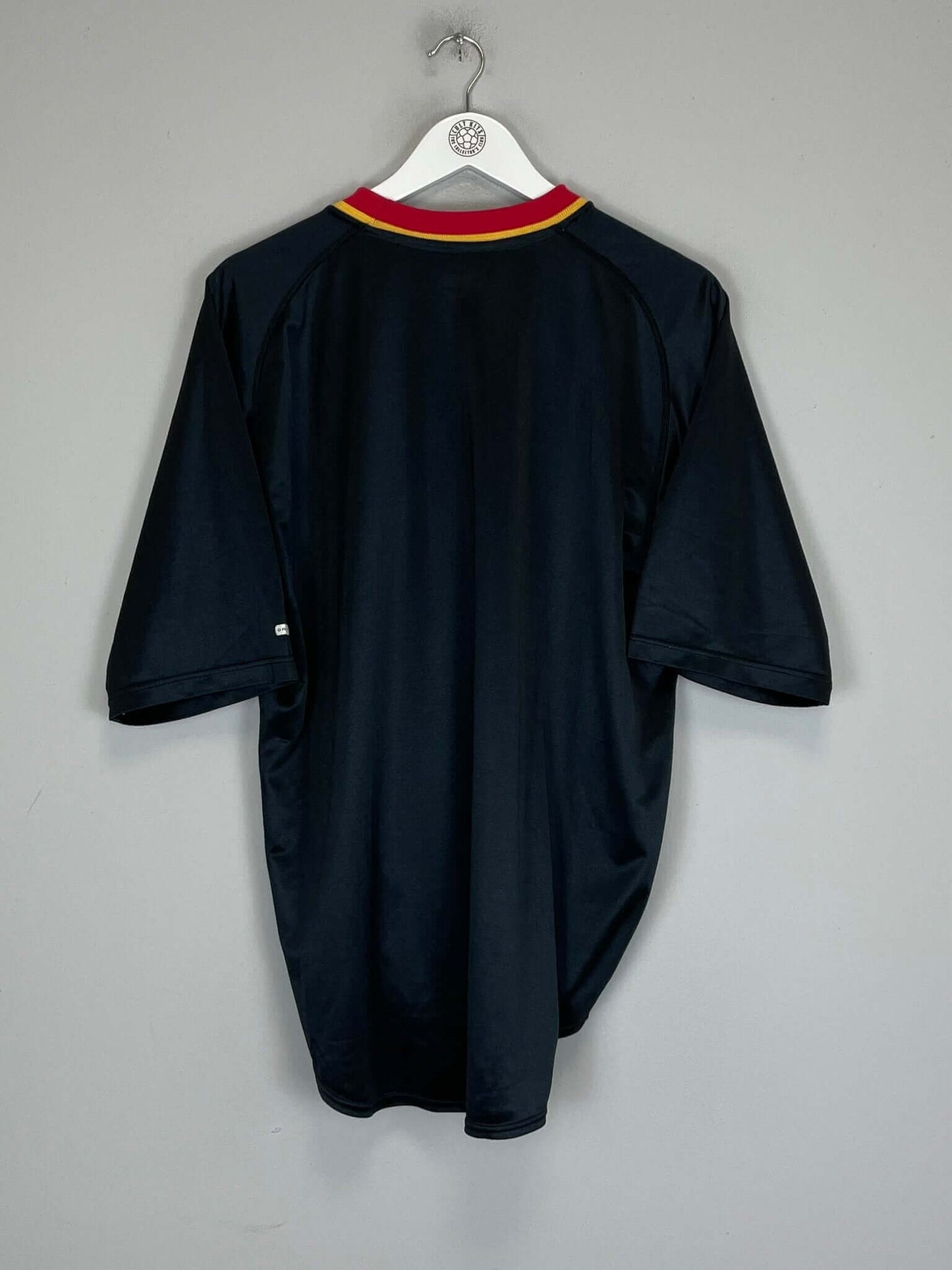 Image of the Adidas training shirt from the 2018/19 season