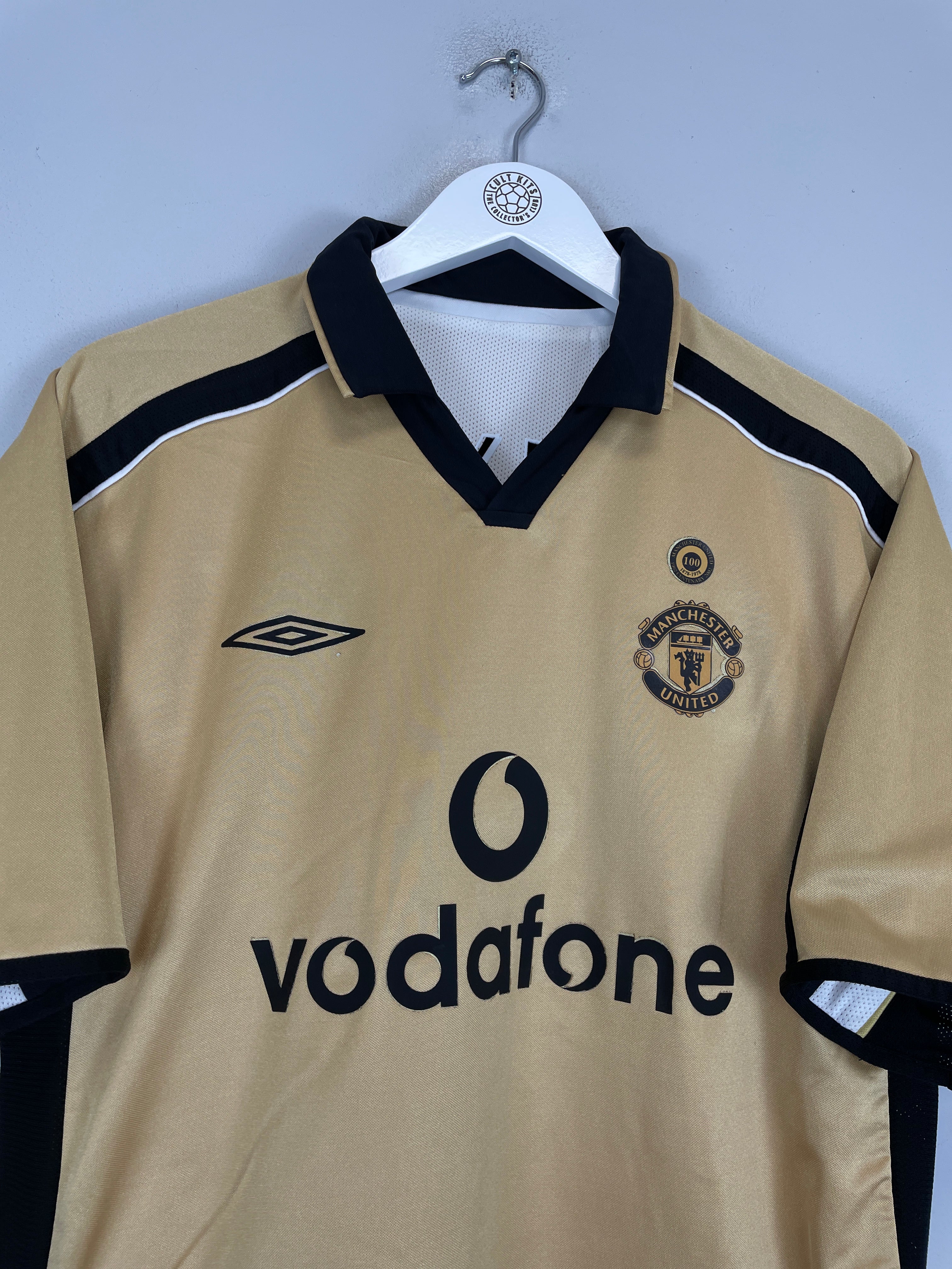 Shop 2001/02 MANCHESTER UNITED BECKHAM #7 AWAY/THIRD SHIRT (M) UMBRO, classic football shirts, vintage football shirts & retro soccer jerseys at Cult Kits