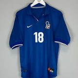 Shop 1997/98 ITALY R.BAGGIO #18 HOME SHIRT (L) NIKE, classic football shirts, vintage football shirts & retro soccer jerseys at Cult Kits