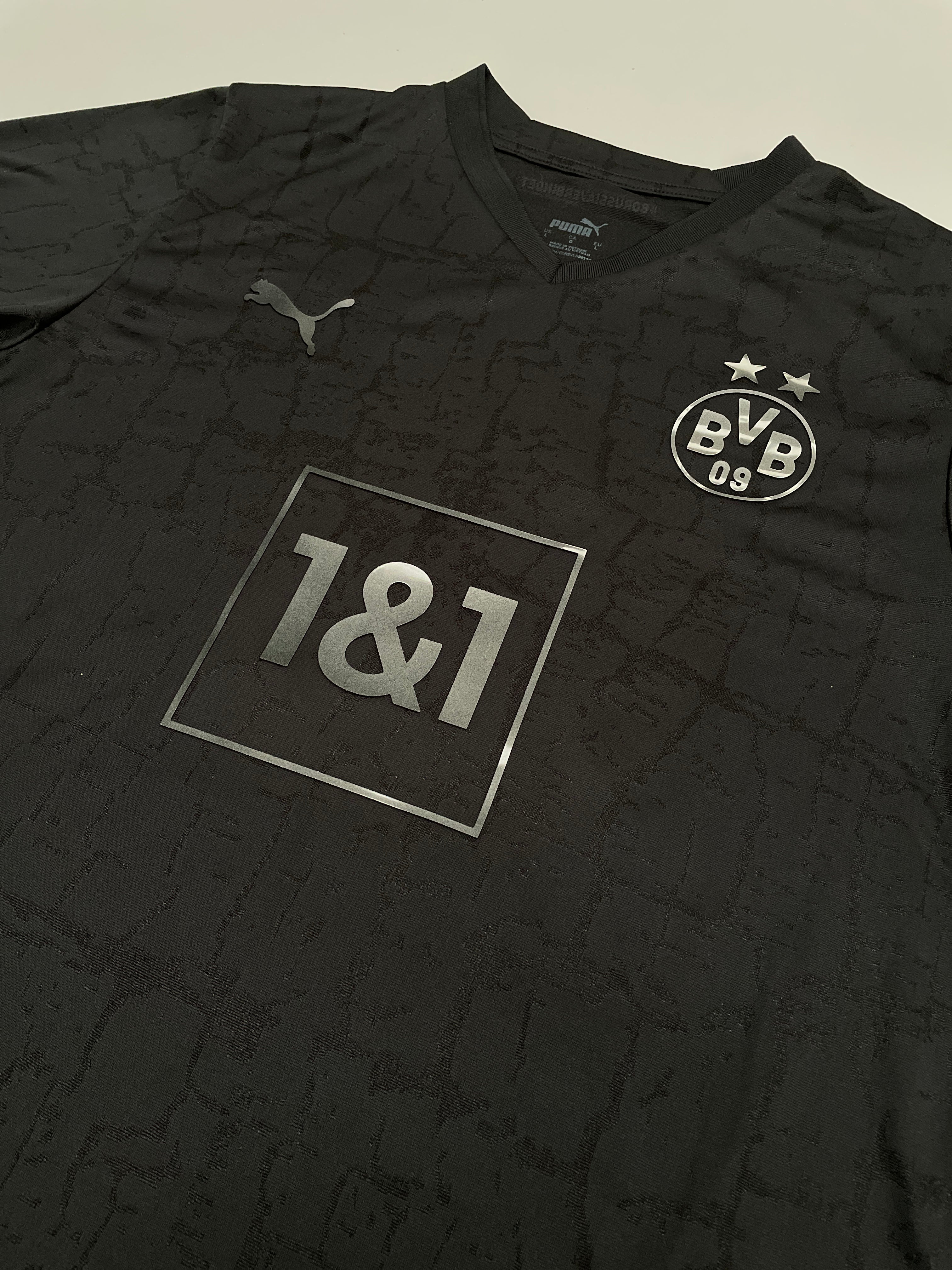 Shop 2022/23 DORTMUND BELLINGHAM #22 SPECIAL BOXED SHIRT (L) PUMA, classic football shirts, vintage football shirts & retro soccer jerseys at Cult Kits