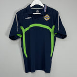 Shop 2005/06 NORTHERN IRELAND TRAINING SHIRT (M) UMBRO, classic football shirts, vintage football shirts & retro soccer jerseys at Cult Kits