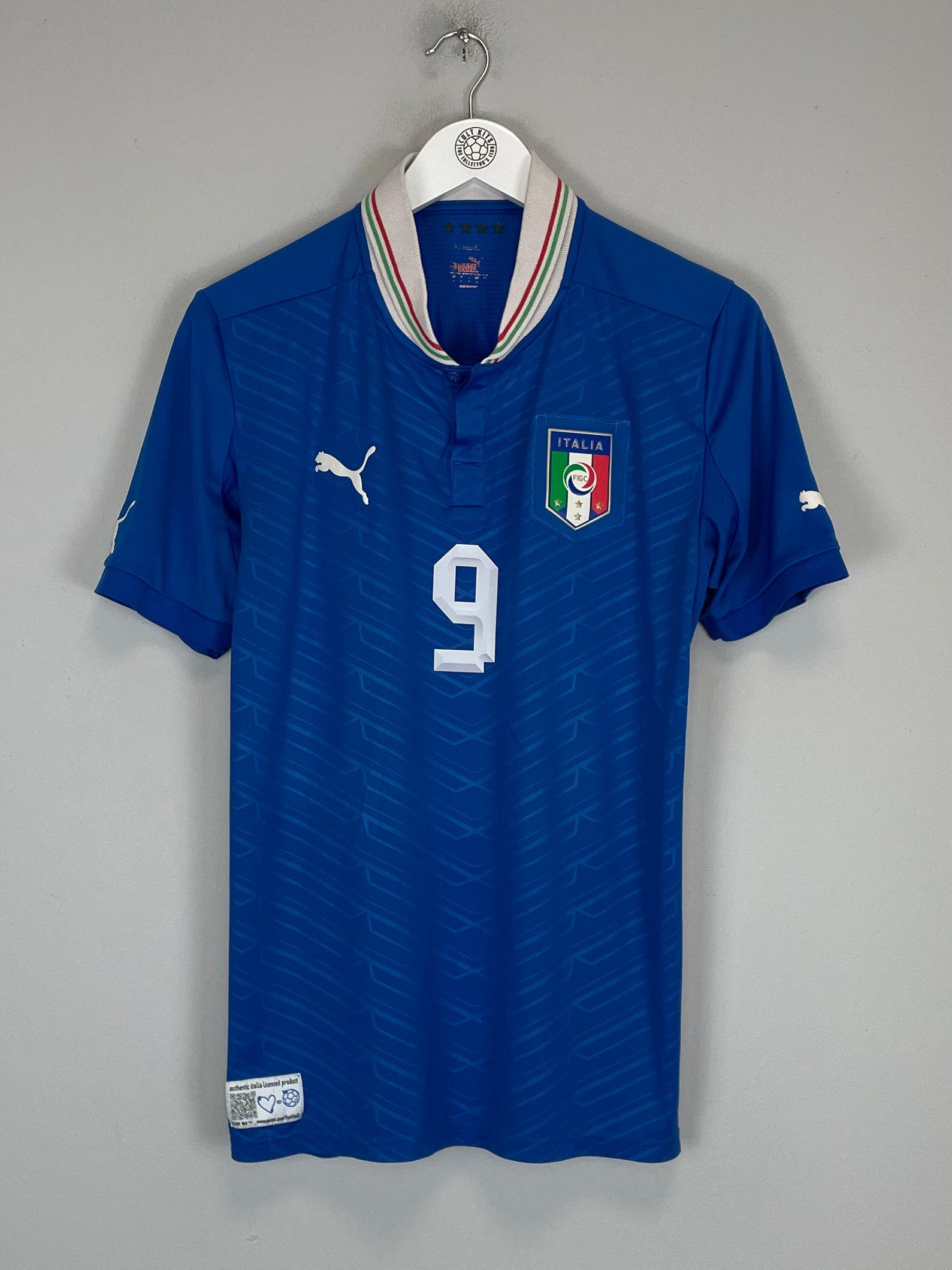 Shop 2012/13 ITALY BALOTELLI #9 HOME SHIRT (L) PUMA, classic football shirts, vintage football shirts & retro soccer jerseys at Cult Kits