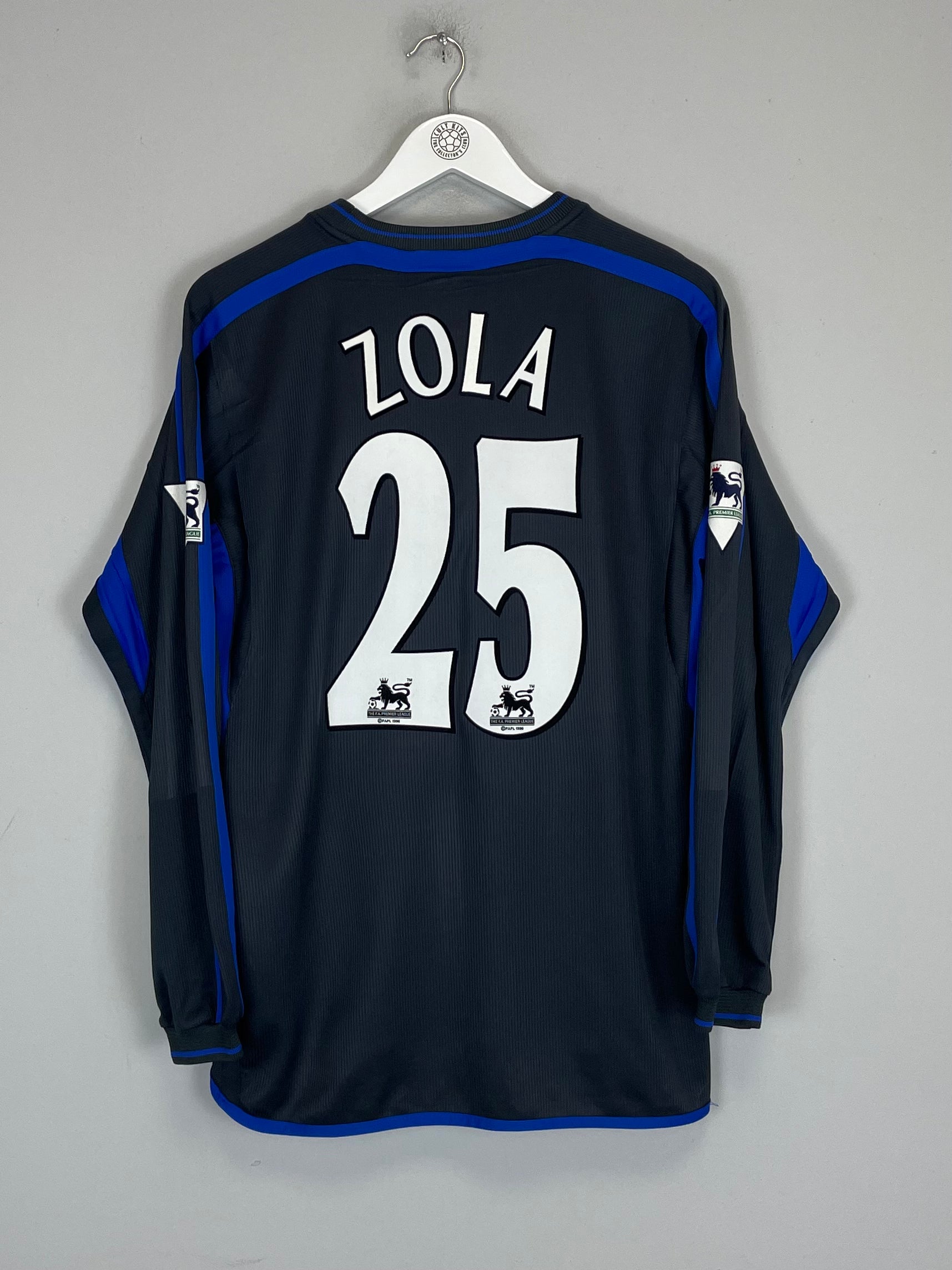 Shop 2002/04 CHELSEA ZOLA #25 L/S AWAY SHIRT (M) UMBRO, classic football shirts, vintage football shirts & retro soccer jerseys at Cult Kits
