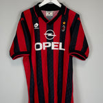 Shop 1995/96 AC MILAN WEAH #9 HOME SHIRT (XL) LOTTO, classic football shirts, vintage football shirts & retro soccer jerseys at Cult Kits