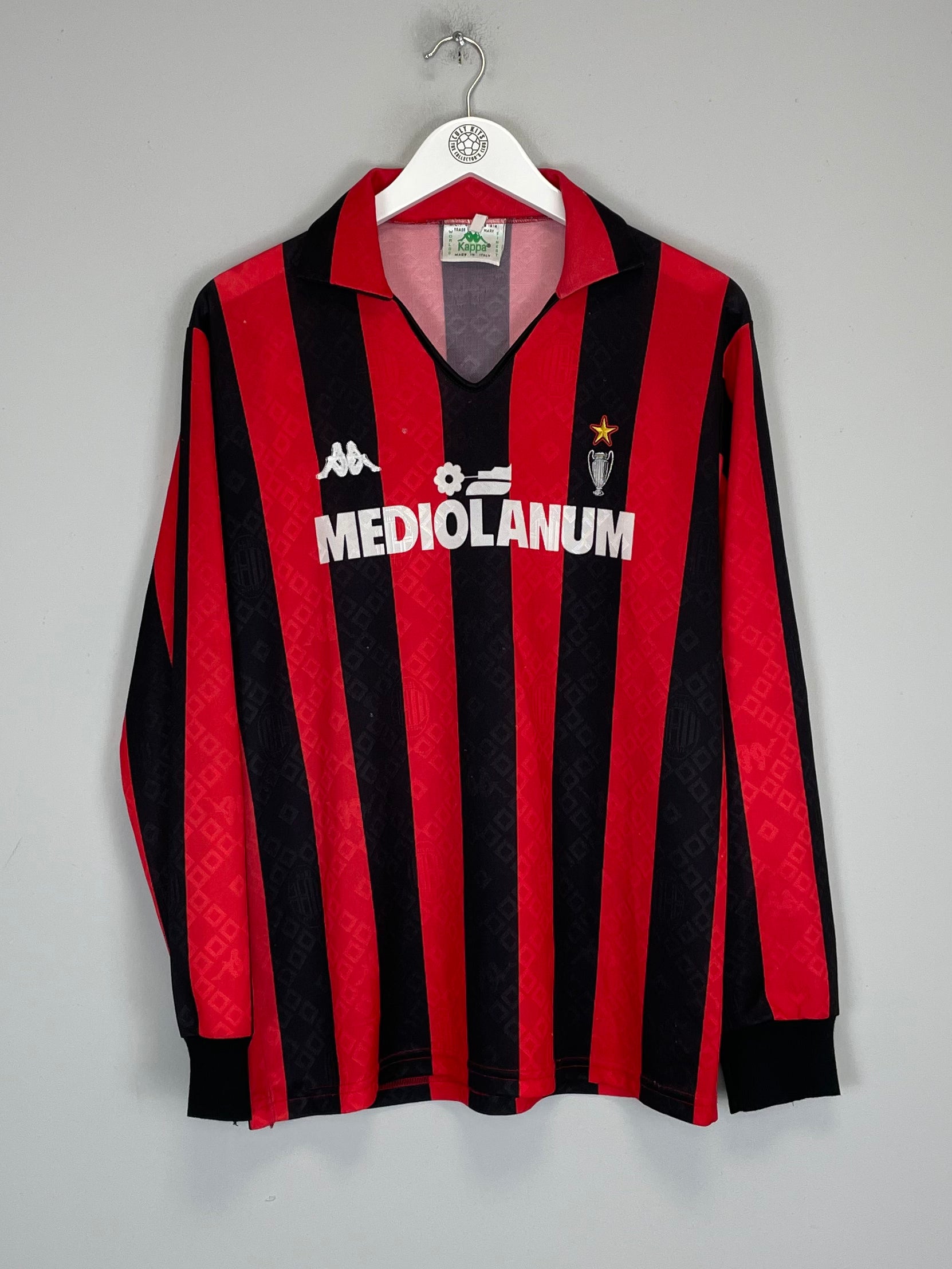 Shop 1989/90 AC MILAN L/S HOME SHIRT (XL) KAPPA, classic football shirts, vintage football shirts & retro soccer jerseys at Cult Kits