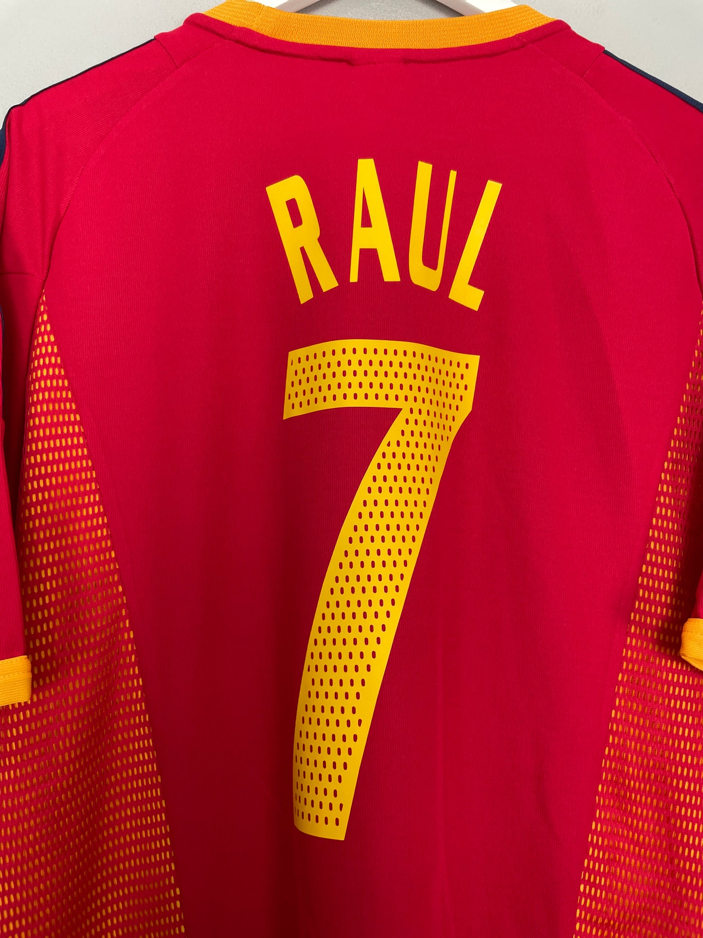 2002/04 SPAIN RAUL #7 HOME SHIRT (L) ADIDAS