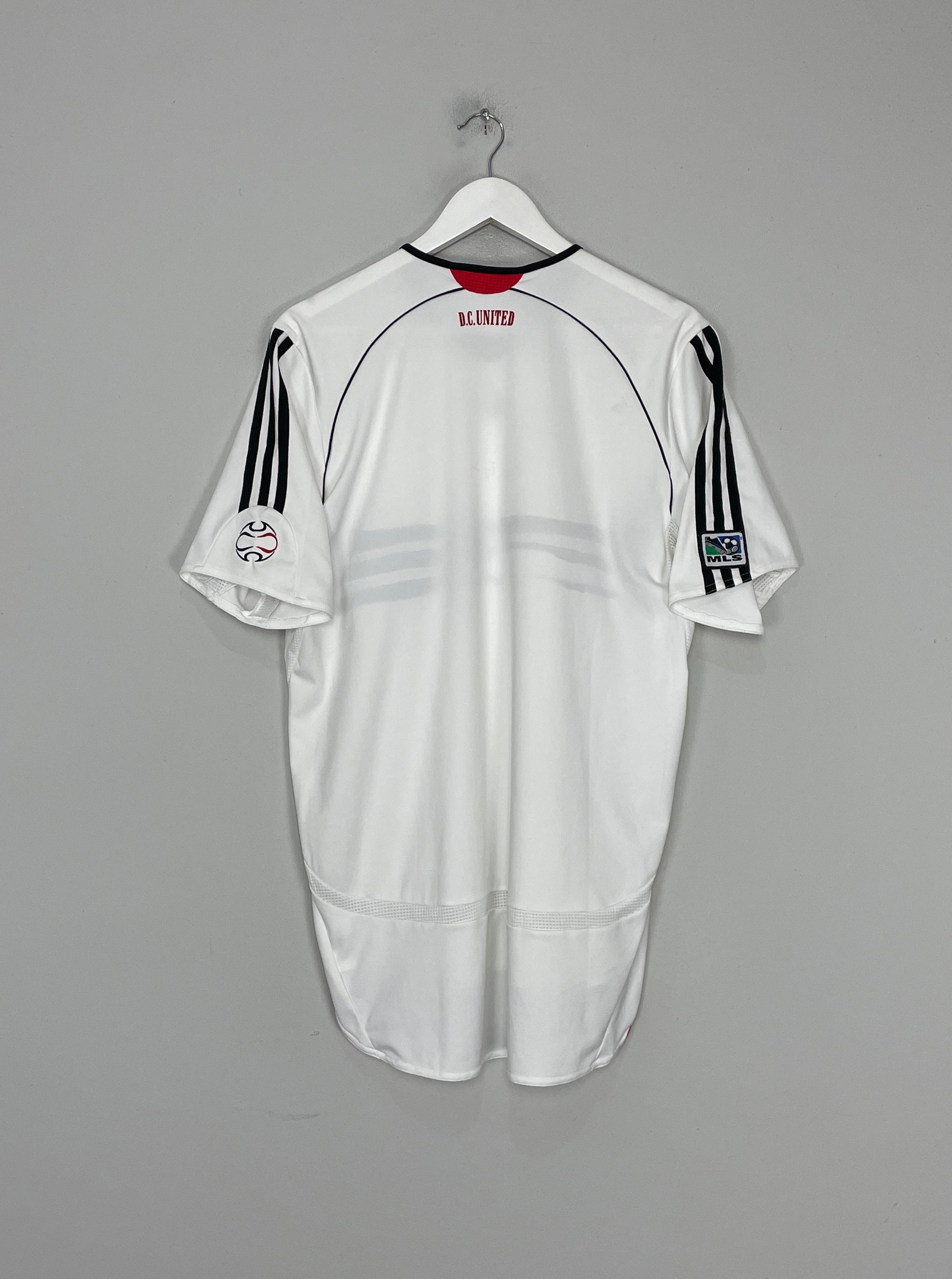 Shop 2006/07 DC UNITED AWAY SHIRT (M) ADIDAS, classic football shirts, vintage football shirts & retro soccer jerseys at Cult Kits