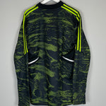 Shop 2022/23 MANCHESTER UNITED *BNWT* 1/4 ZIP (XXL) ADIDAS, classic football shirts, vintage football shirts & retro soccer jerseys at Cult Kits