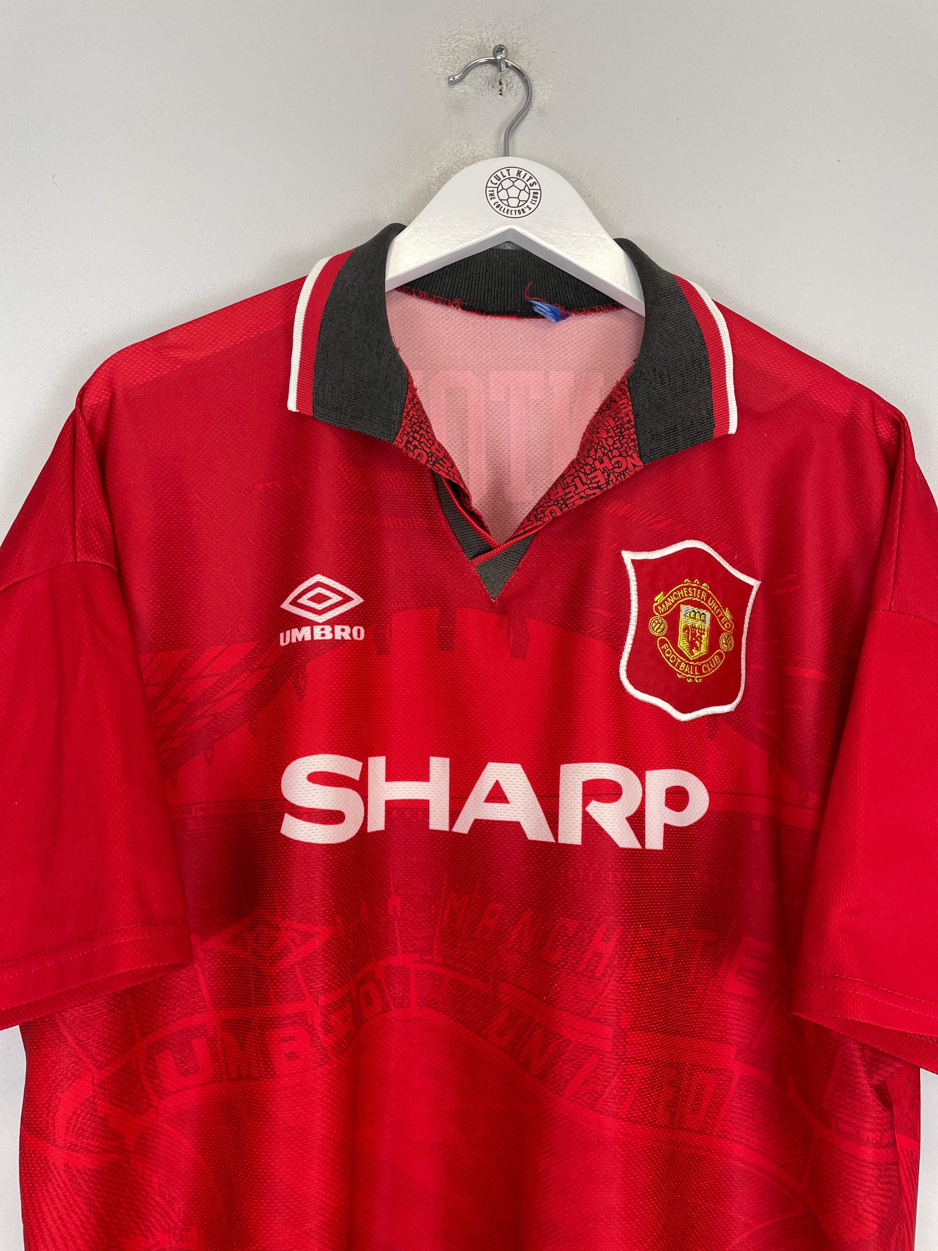Shop 1994/96 MANCHESTER UNITED CANTONA #7 HOME SHIRT (XXL) UMBRO, classic football shirts, vintage football shirts & retro soccer jerseys at Cult Kits