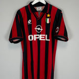 Shop 1996/97 AC MILAN BAGGIO #18 HOME SHIRT (L) LOTTO, classic football shirts, vintage football shirts & retro soccer jerseys at Cult Kits