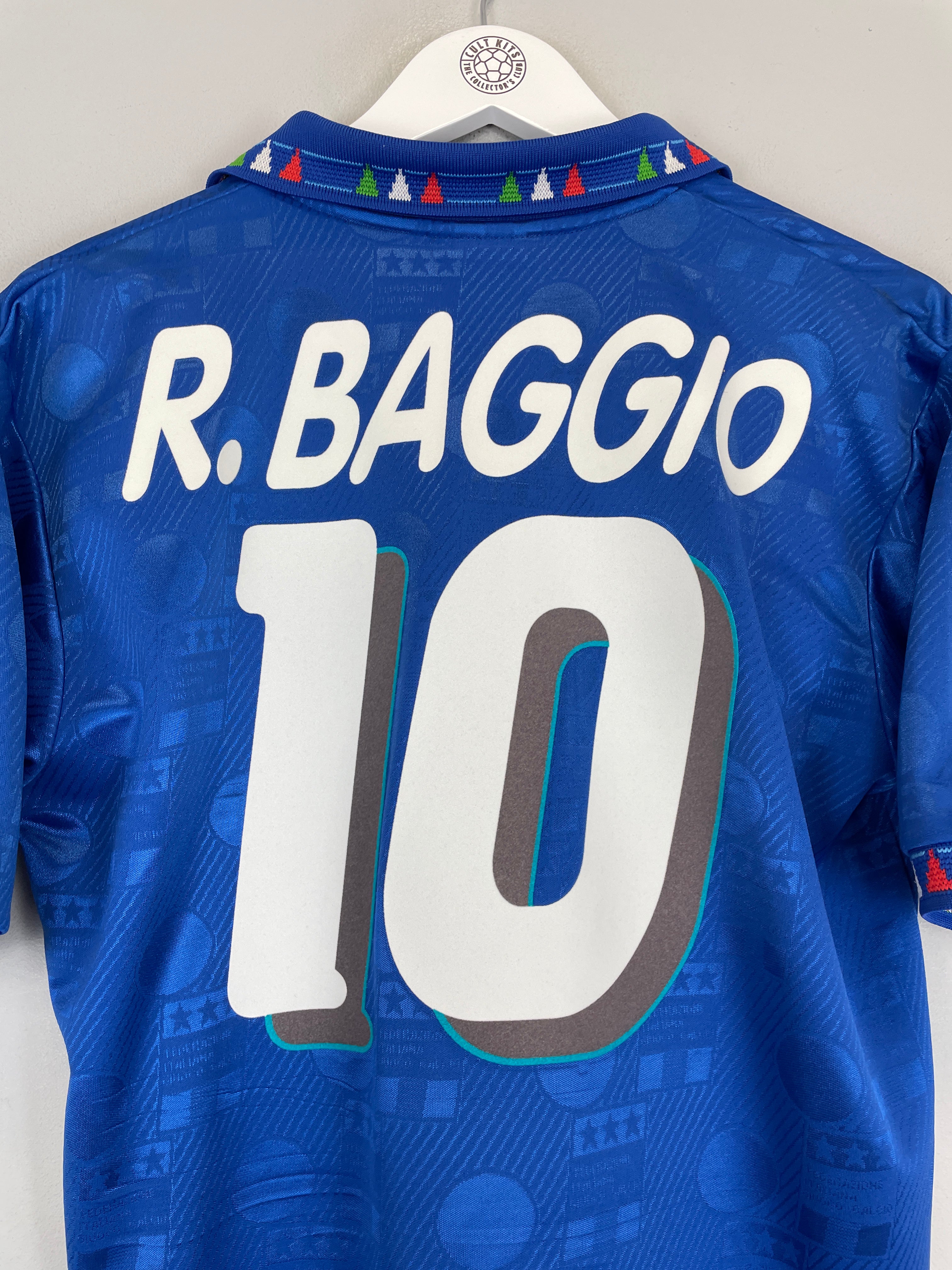Shop 1994 ITALY R.BAGGIO #10 HOME SHIRT (M) DIADORA, classic football shirts, vintage football shirts & retro soccer jerseys at Cult Kits