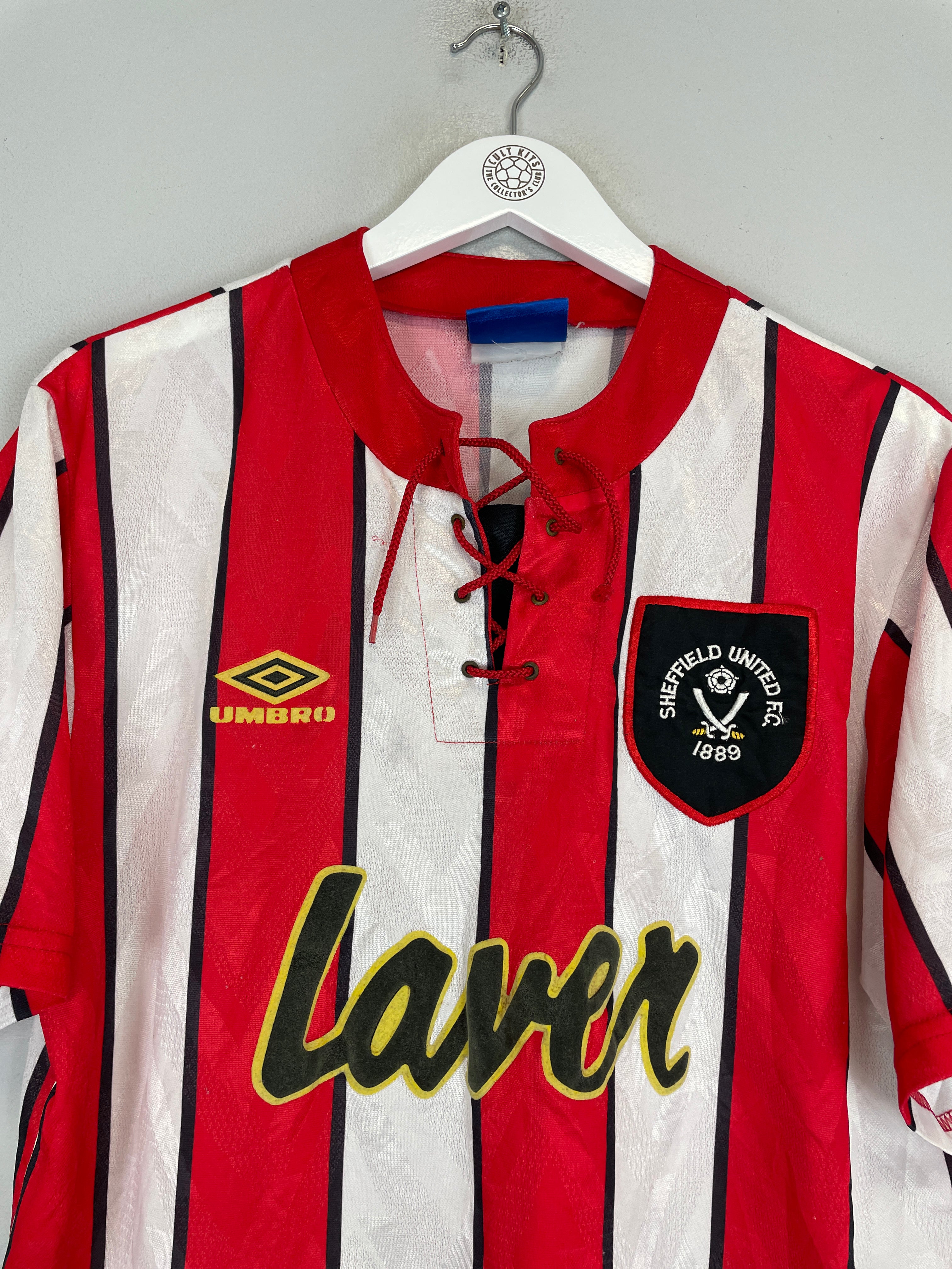 Shop 1992/94 SHEFFIELD UNITED HOME SHIRT (L) UMBRO, classic football shirts, vintage football shirts & retro soccer jerseys at Cult Kits
