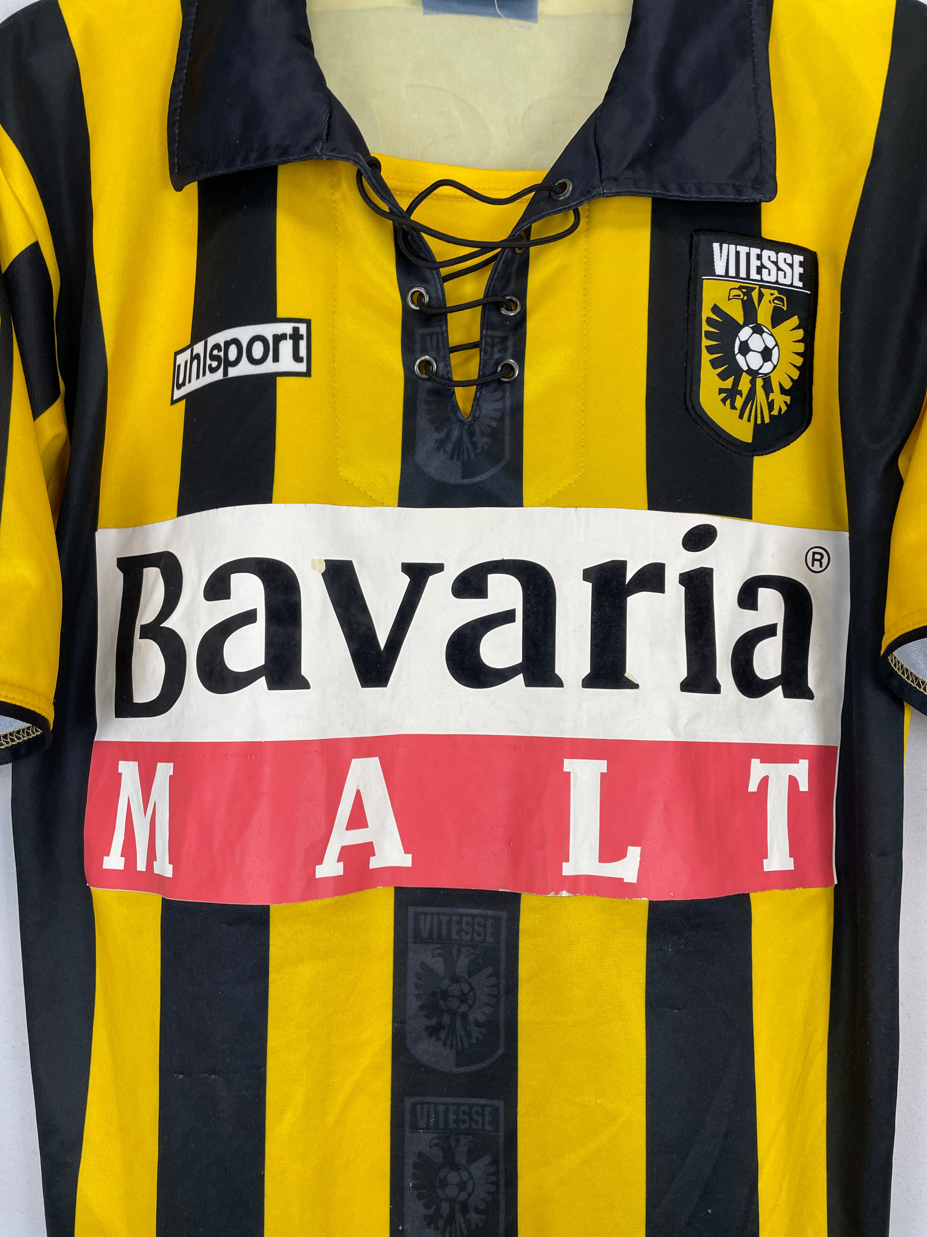 Shop 2002/03 VITESSE HOME SHIRT (M) UHLSPORT, classic football shirts, vintage football shirts & retro soccer jerseys at Cult Kits