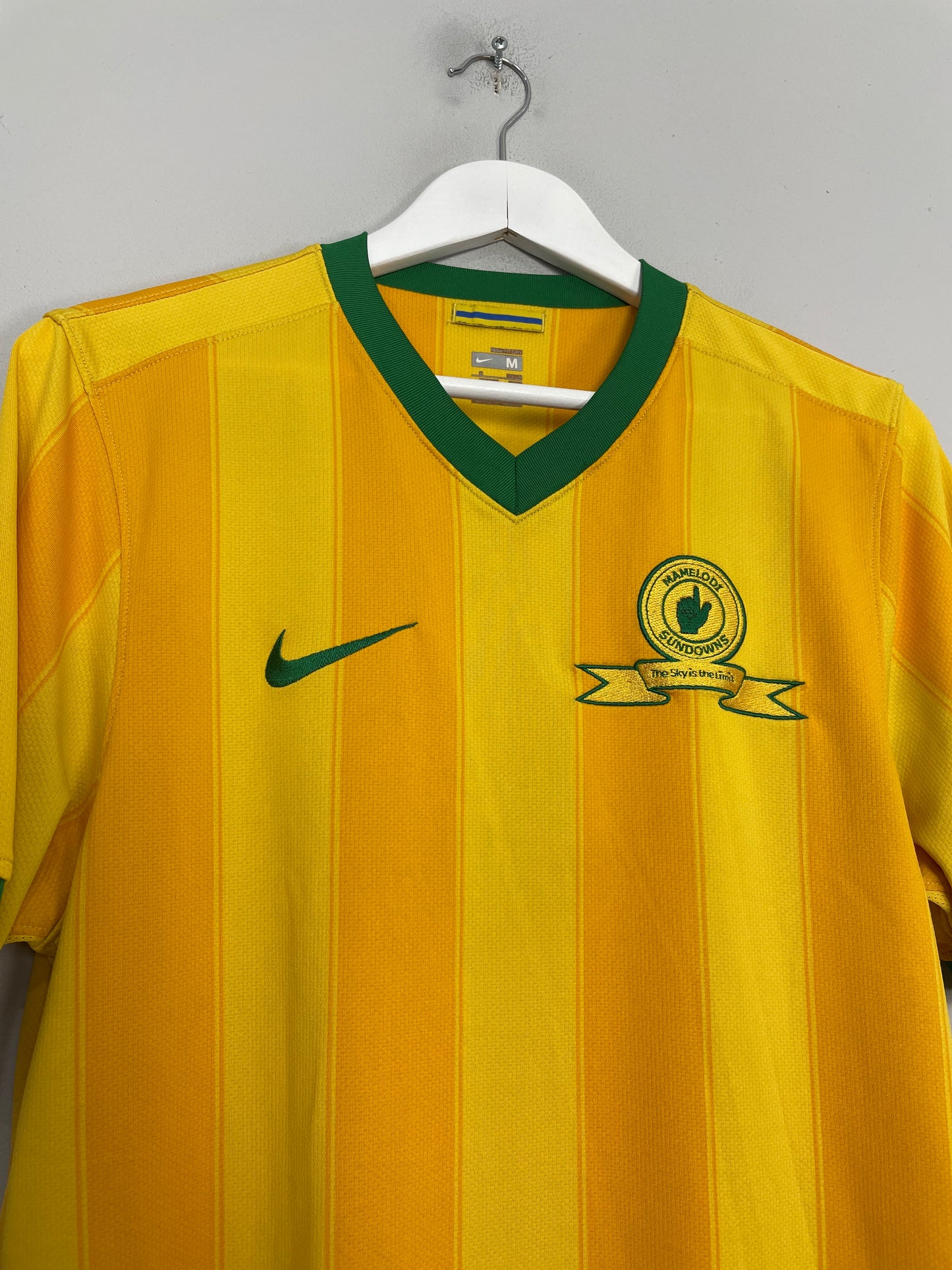 2009/11 MAMELODI SUNDOWNS HOME SHIRT (M) NIKE