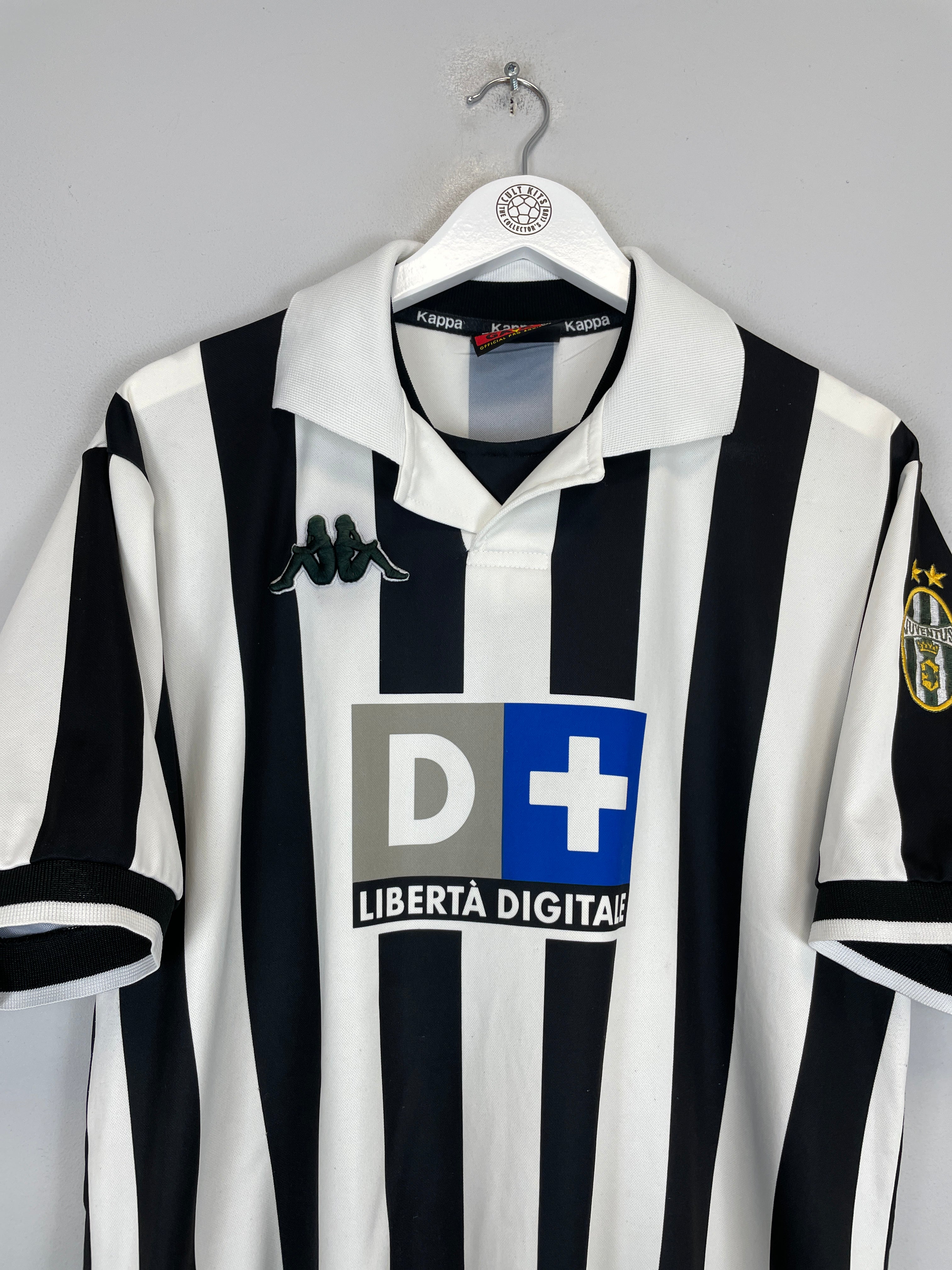 Shop 1998/99 JUVENTUS ZIDANE #21 HOME SHIRT (L) KAPPA, classic football shirts, vintage football shirts & retro soccer jerseys at Cult Kits