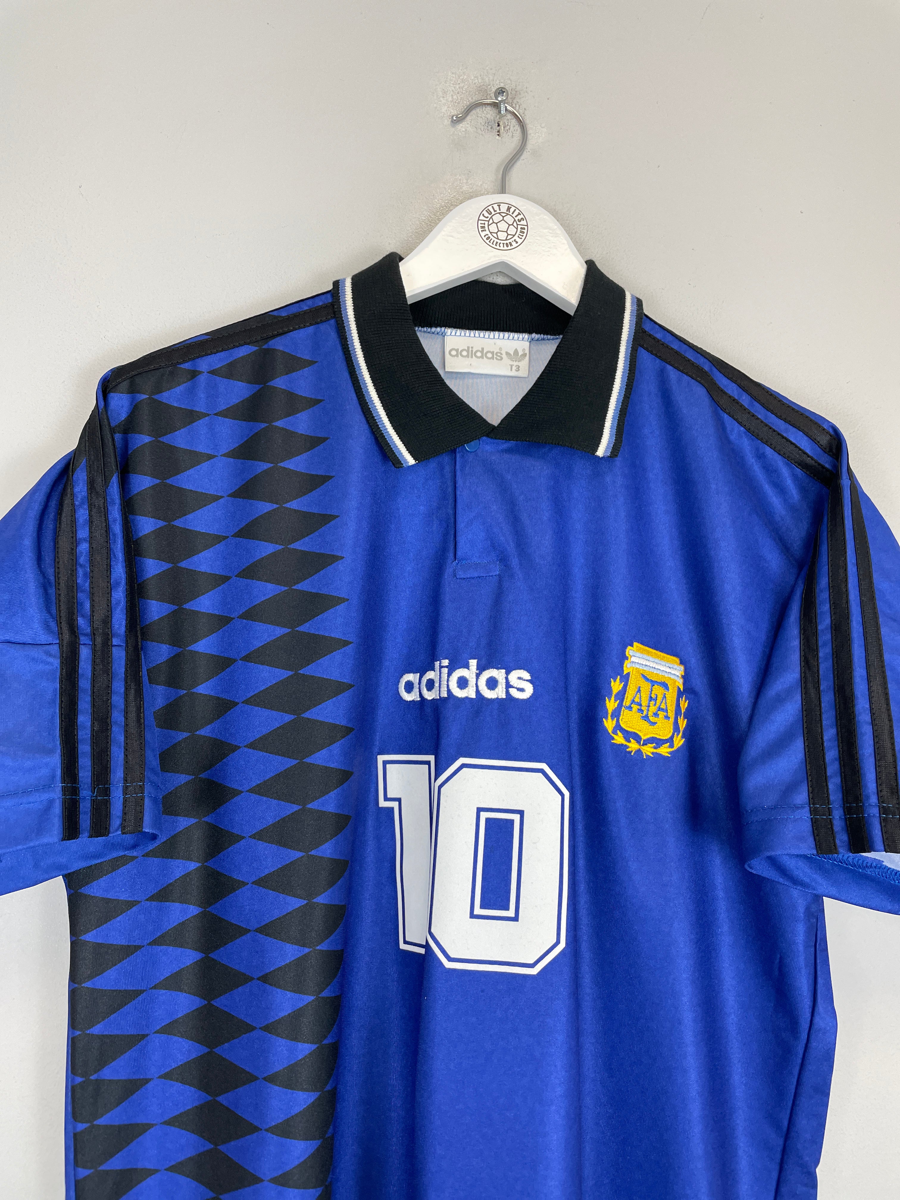 Shop 1994 ARGENTINA MARADONA #10 AWAY SHIRT (M) ADIDAS, classic football shirts, vintage football shirts & retro soccer jerseys at Cult Kits