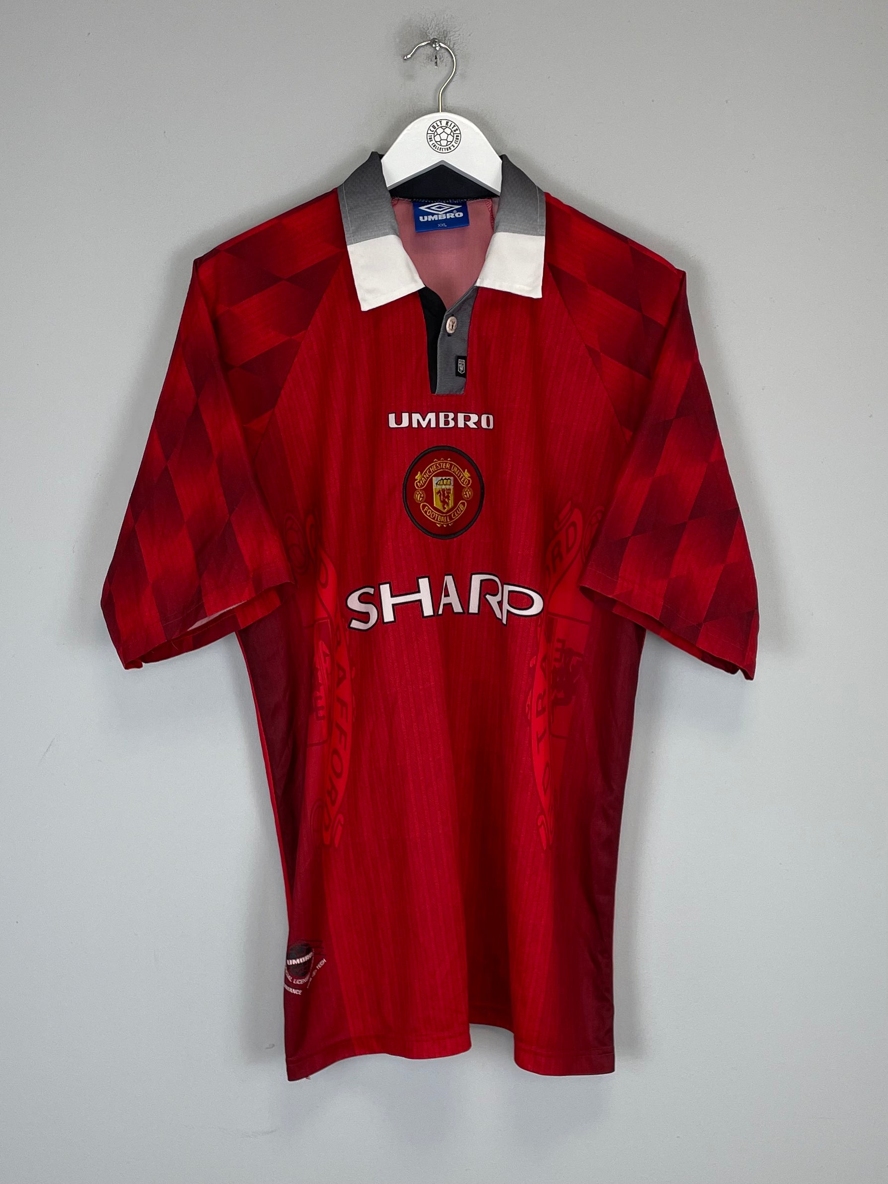 Shop 1996/98 MANCHESTER UNITED CANTONA #7 HOME SHIRT (XXL) UMBRO, classic football shirts, vintage football shirts & retro soccer jerseys at Cult Kits