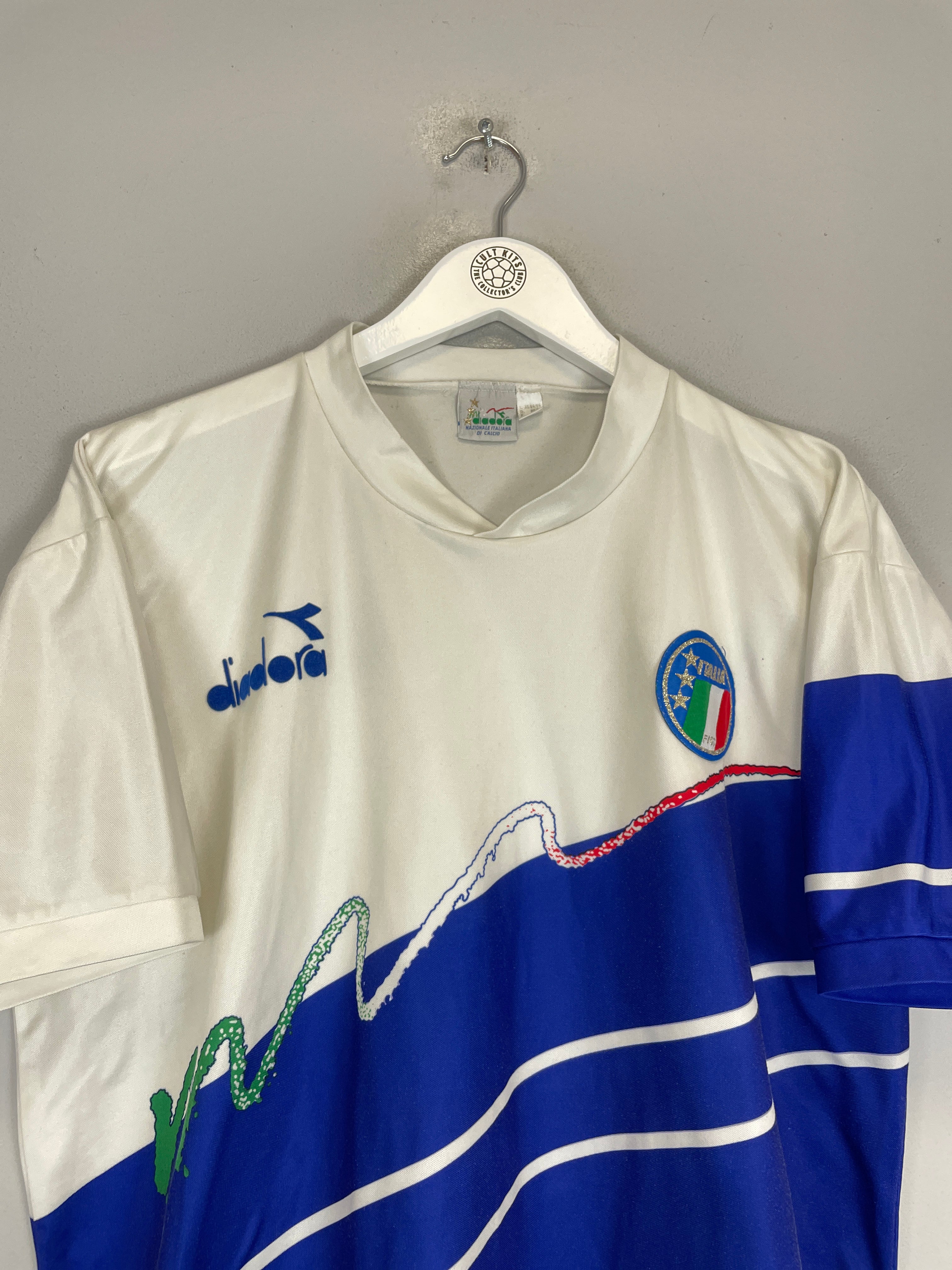 Shop 1990/92 ITALY TRAINING SHIRT (XL) DIADORA, classic football shirts, vintage football shirts & retro soccer jerseys at Cult Kits