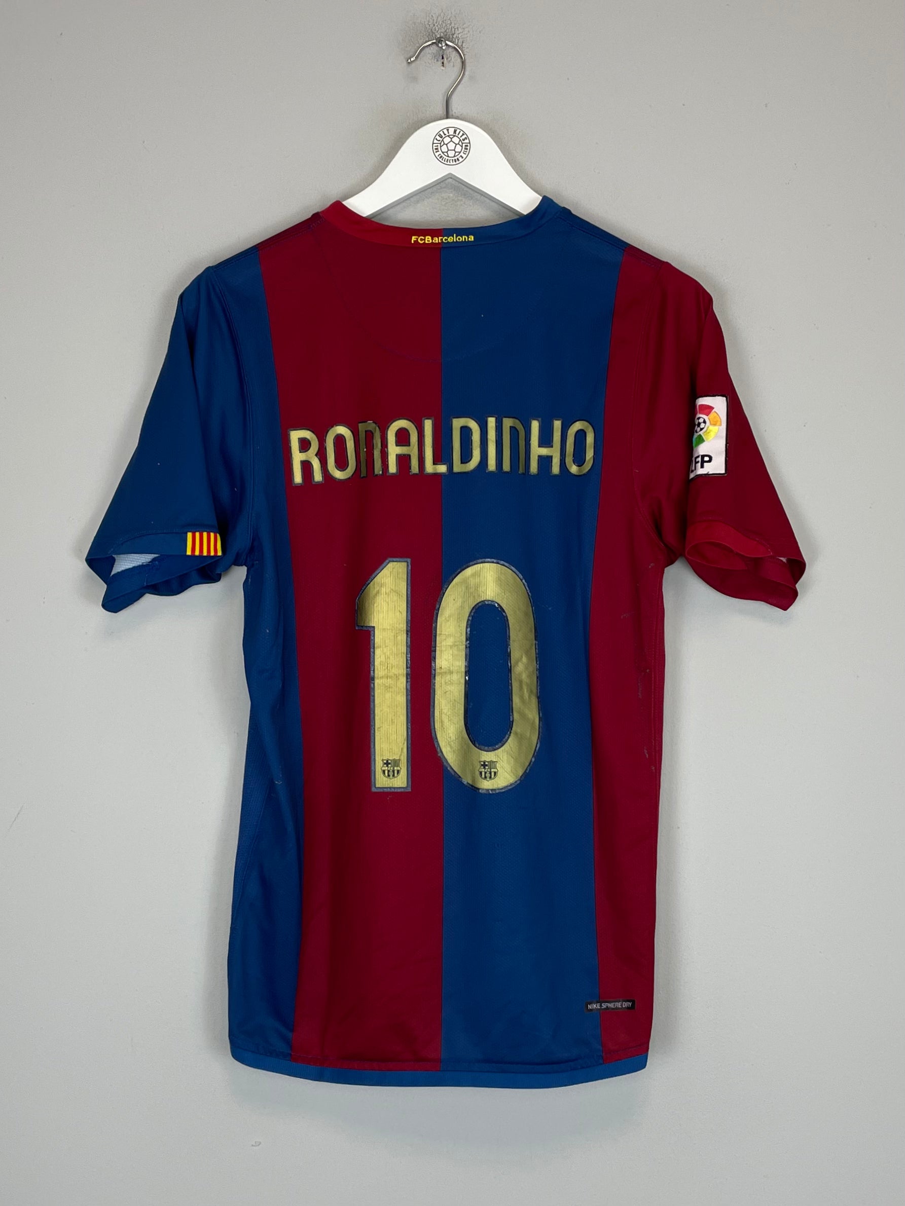Shop 2006/07 BARCELONA RONALDINHO #10 HOME SHIRT (S) NIKE, classic football shirts, vintage football shirts & retro soccer jerseys at Cult Kits