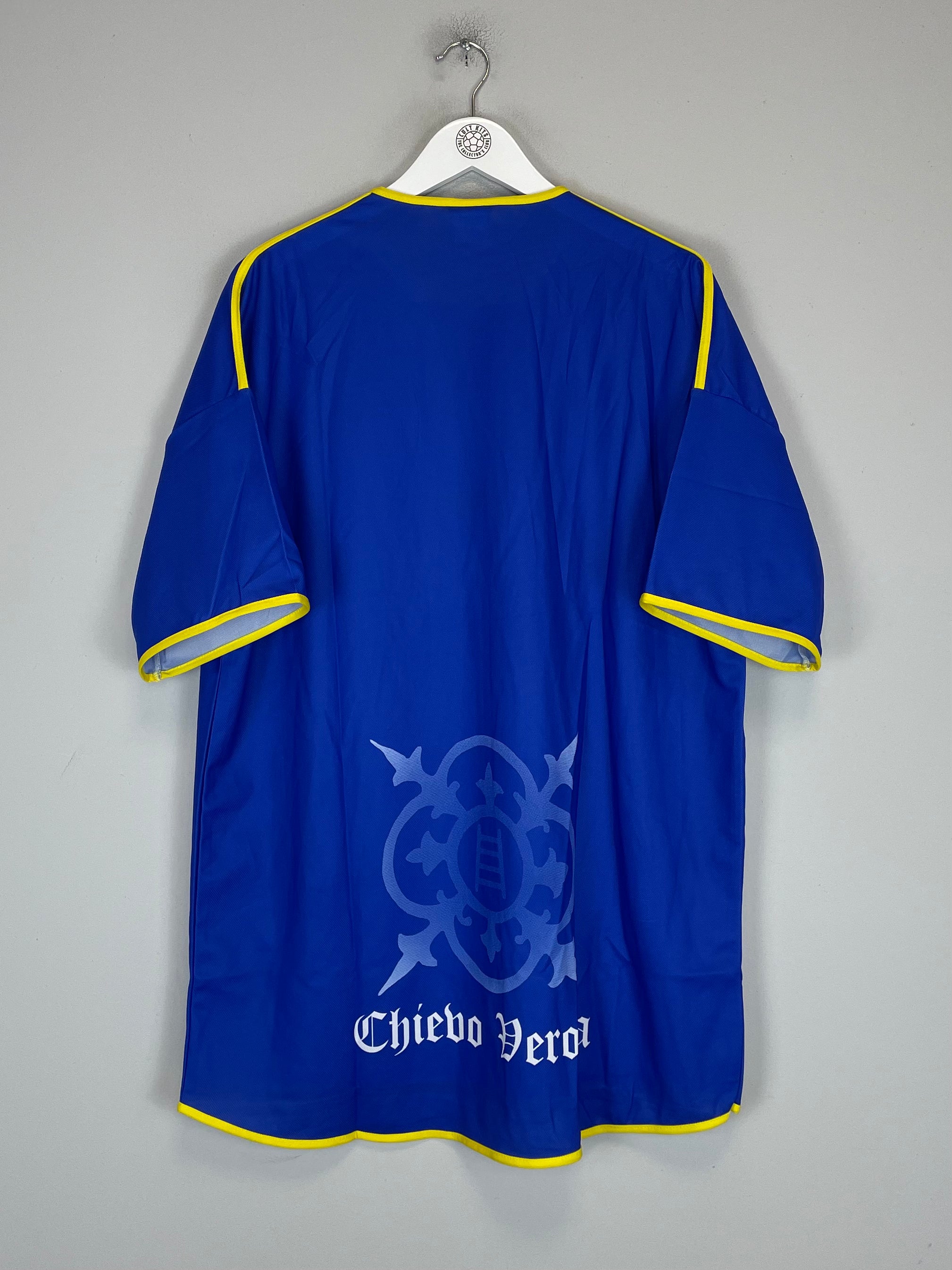 Shop 2001/02 CHIEVO VERONA *MINT* AWAY SHIRT (XL) JOMA, classic football shirts, vintage football shirts & retro soccer jerseys at Cult Kits