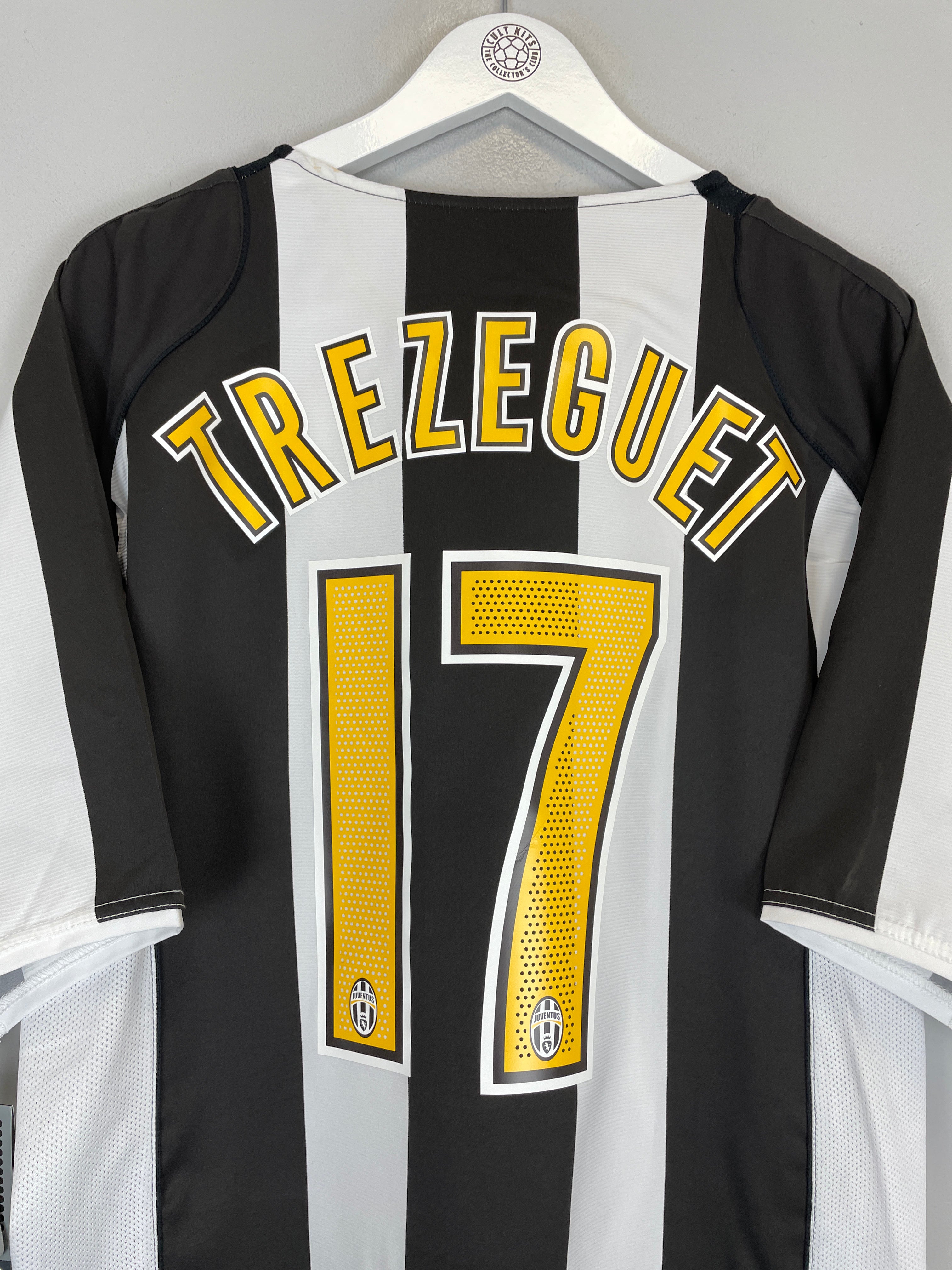 Shop 2004/05 JUVENTUS TREZEGUET #17 *BNWT* HOME SHIRT (XL) NIKE, classic football shirts, vintage football shirts & retro soccer jerseys at Cult Kits