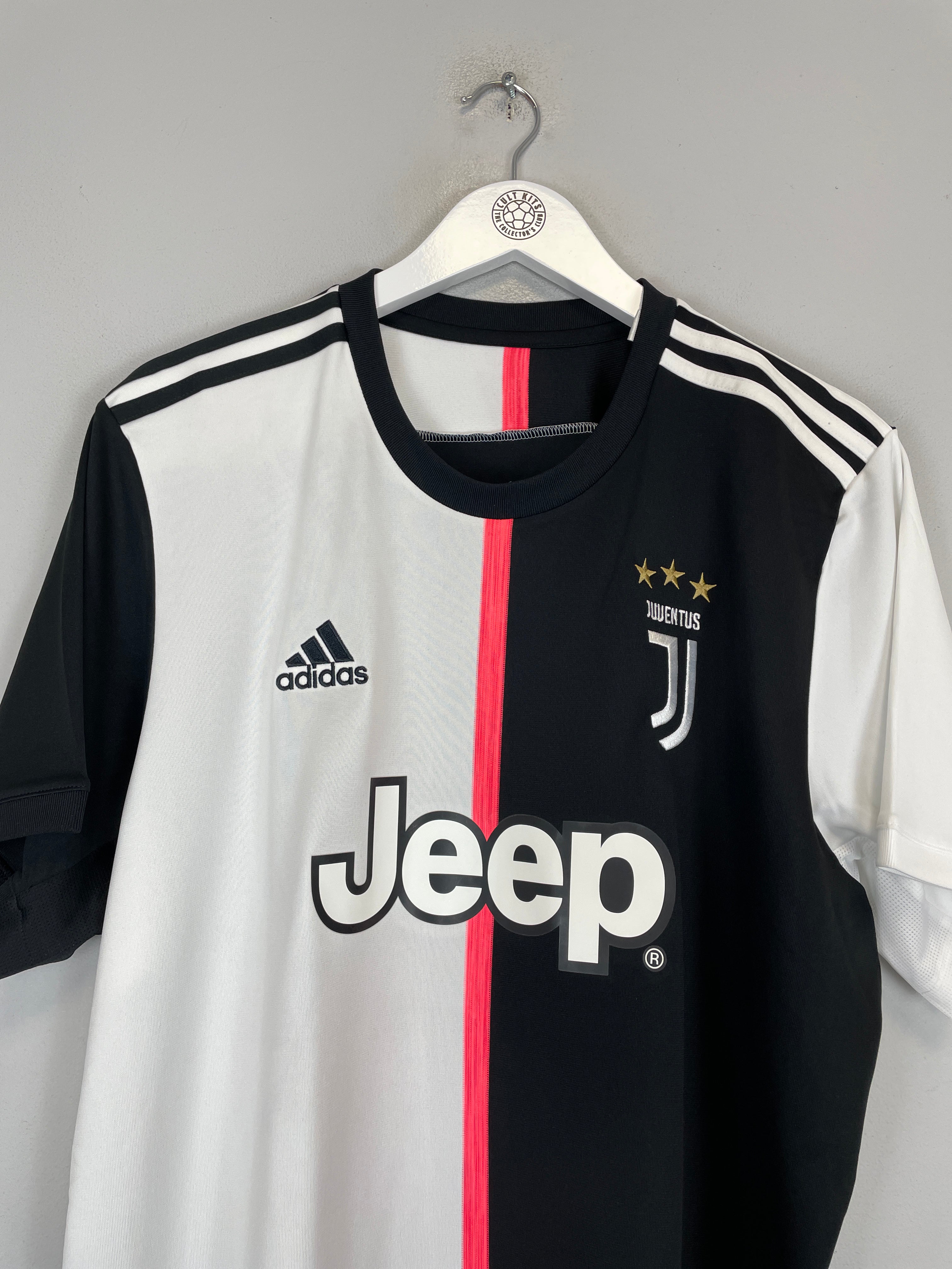Shop 2019/20 JUVENTUS RONALDO #7 *ARABIC* HOME SHIRT (XL) ADIDAS, classic football shirts, vintage football shirts & retro soccer jerseys at Cult Kits