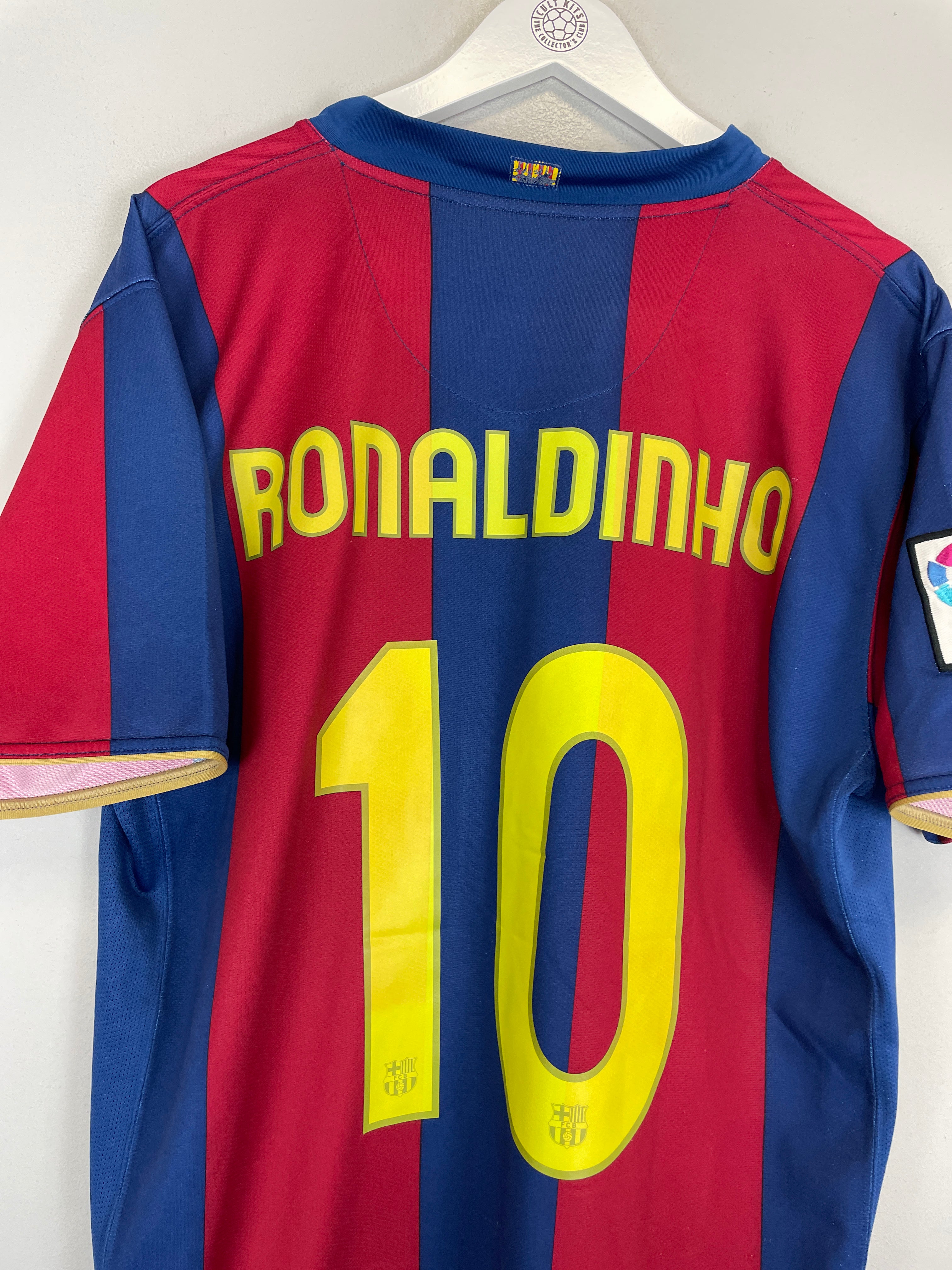 Shop 2007/08 BARCELONA RONALDINHO #10 HOME SHIRT (XL) NIKE, classic football shirts, vintage football shirts & retro soccer jerseys at Cult Kits